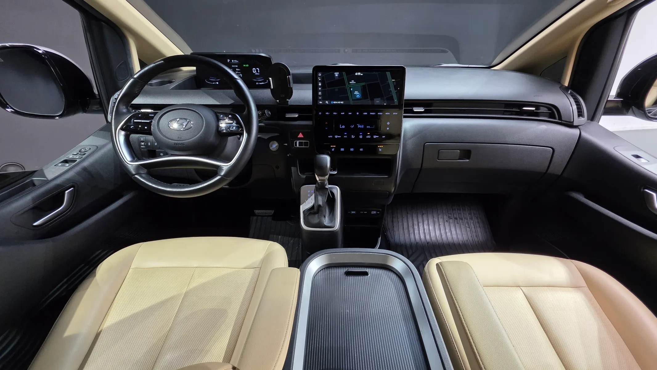Hyundai Staria 5 2021 4/5