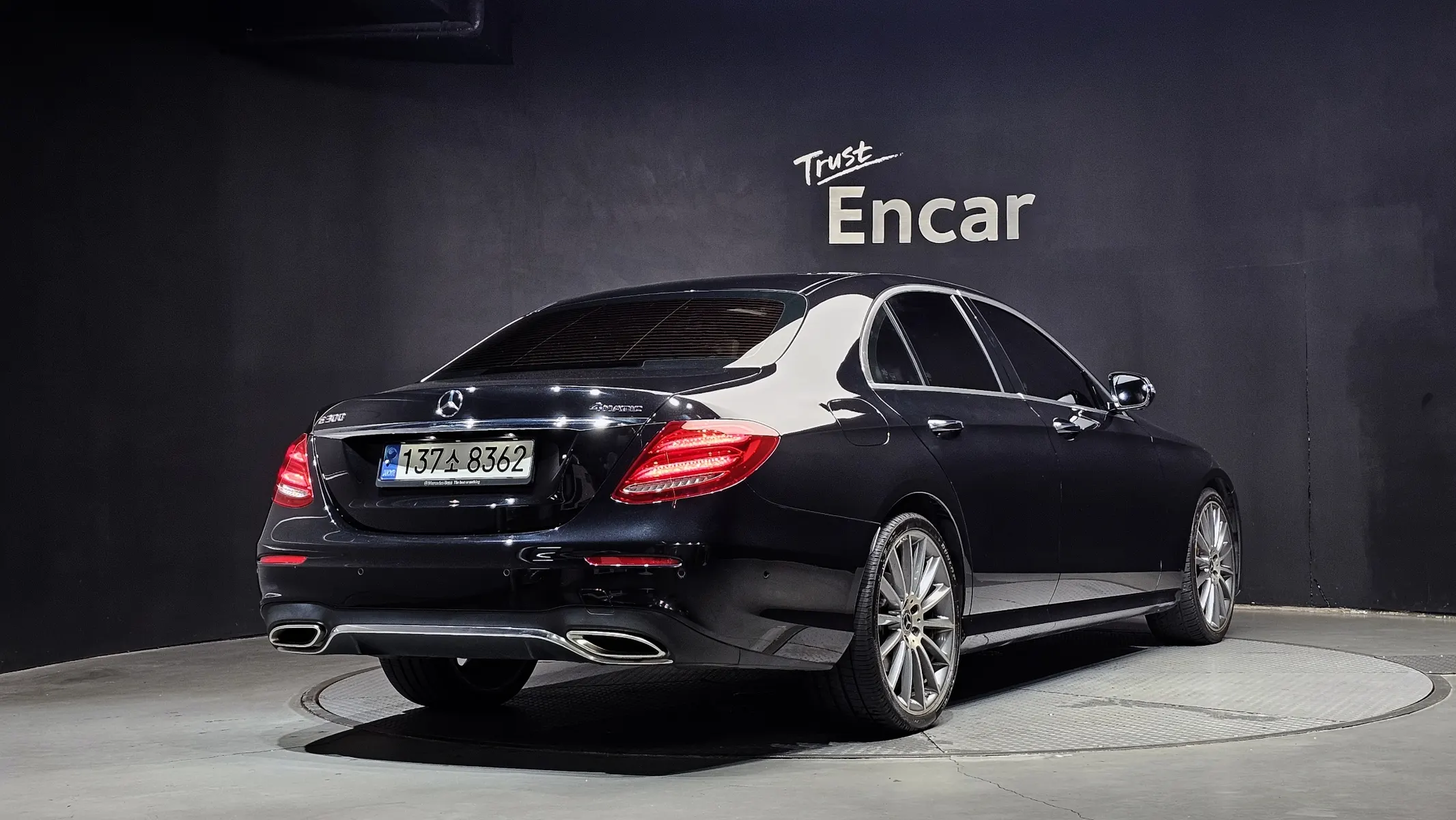 Mercedes-Benz E-Class W213 E300 4MATIC AMG Line 2018 2/31