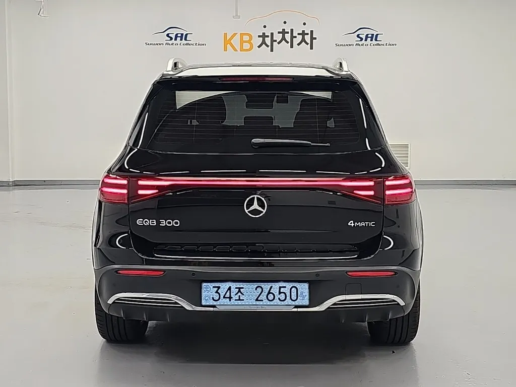 Mercedes-Benz EQB X243 EQB300 4MATIC AMG 2025 3/21