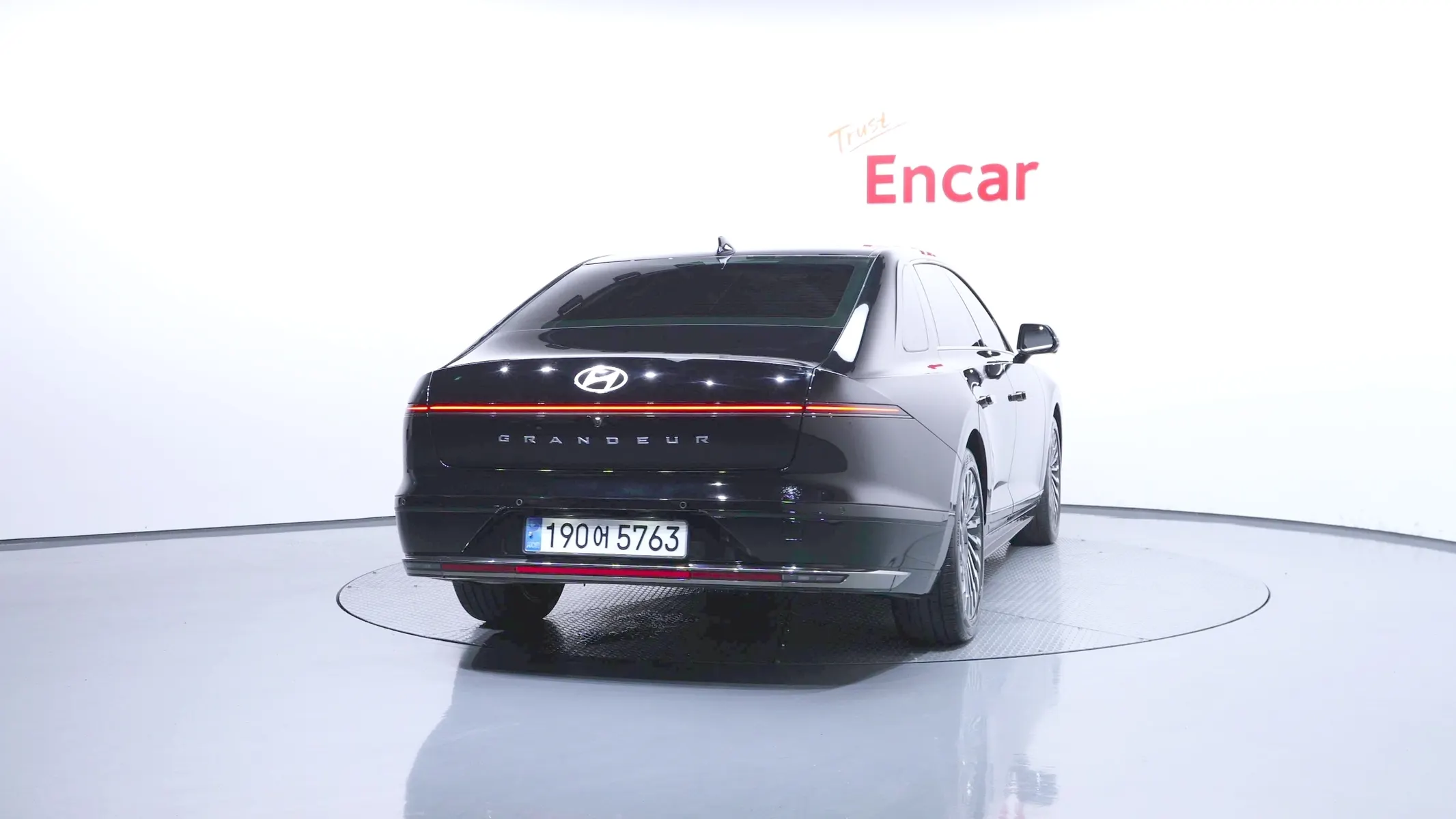Hyundai (GN7) 2024 3/5