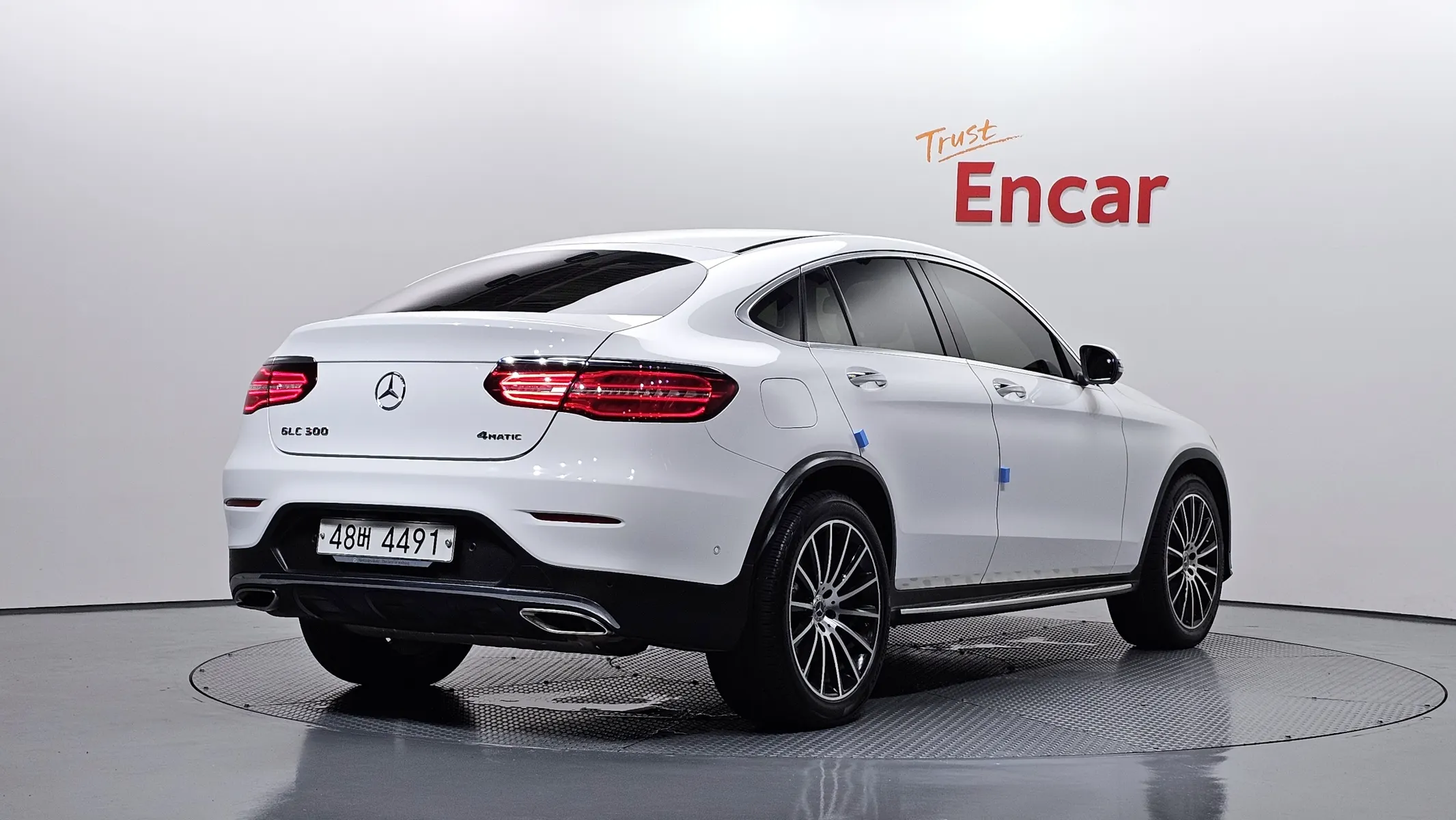 Mercedes-Benz GLC-Class X253 GLC300 4MATIC AMG Line 2019 2/42