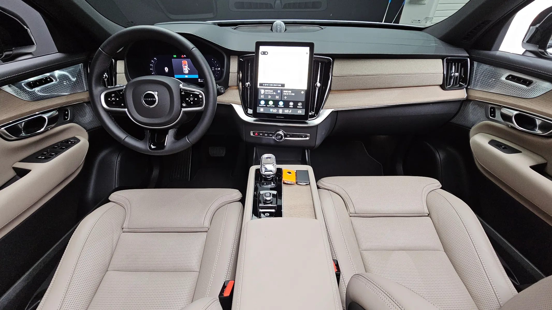 Volvo XC90 2 T8 2025 4/5