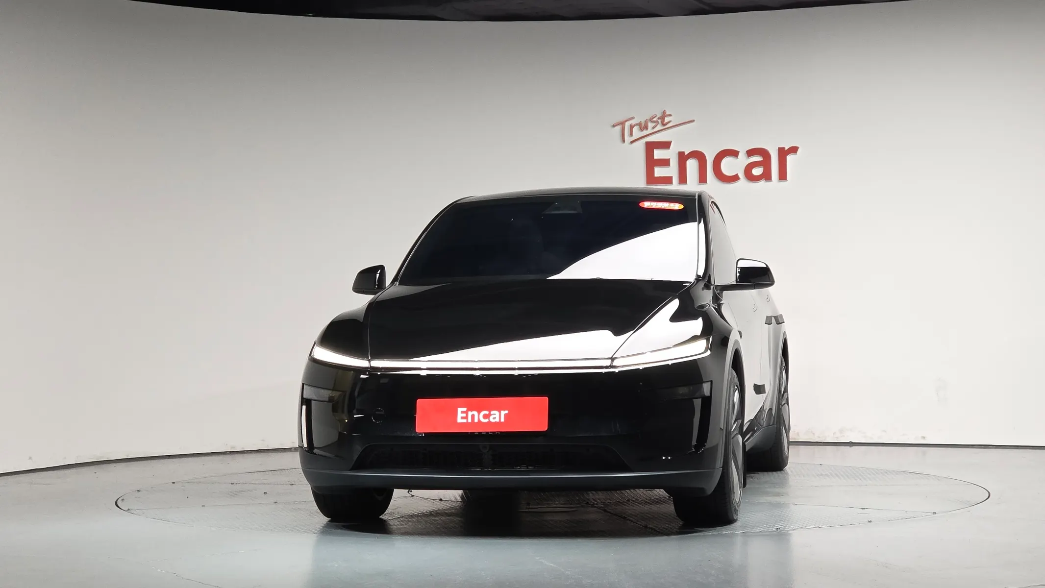 Tesla Y RWD 2025 2/5