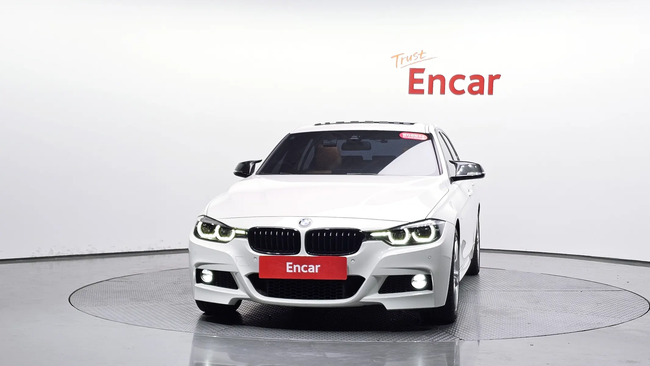 BMW 3 Series (F30) 330i M 2018 2/32