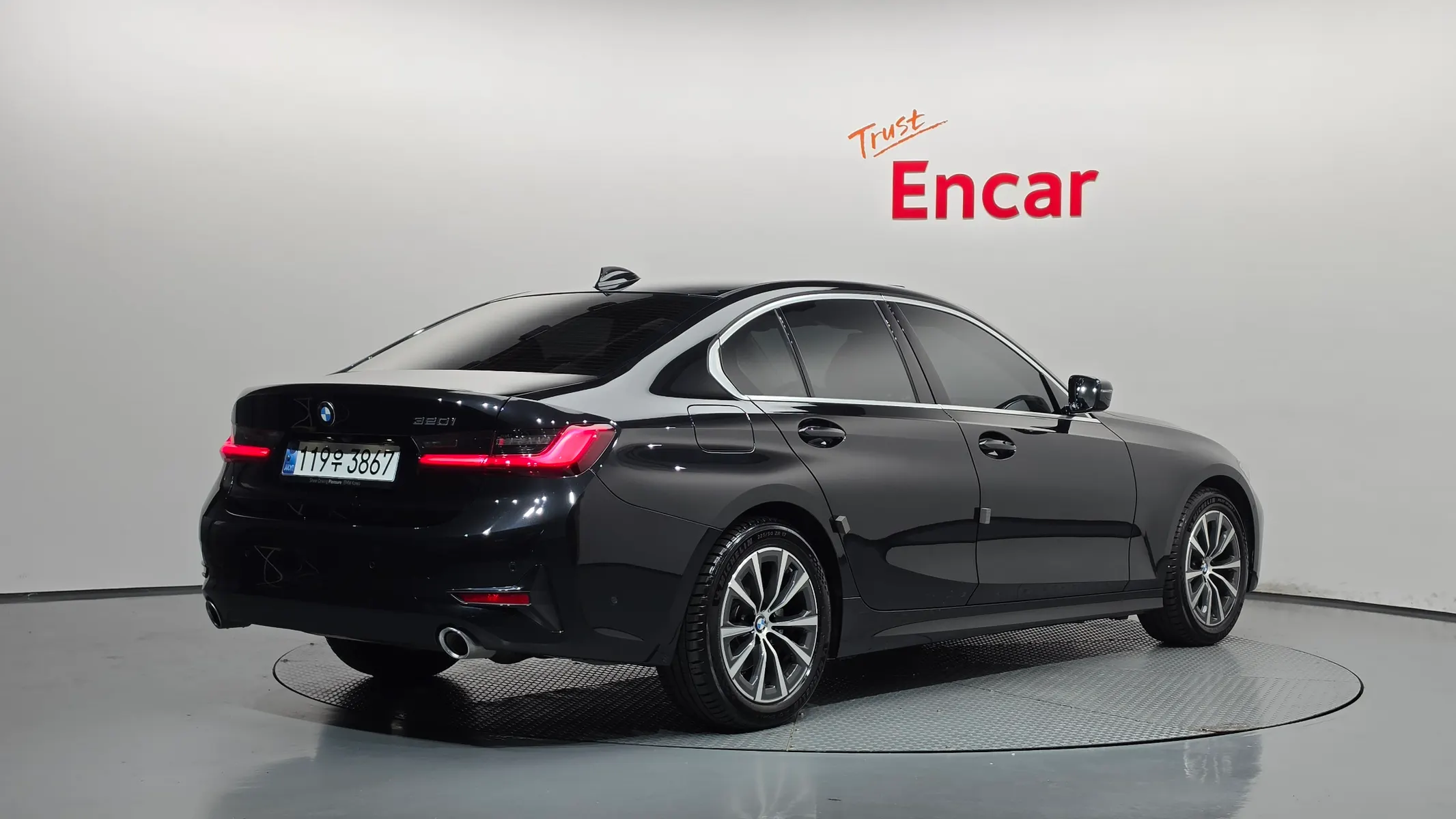 BMW 3 Series (G20) 320i 2020 2/35