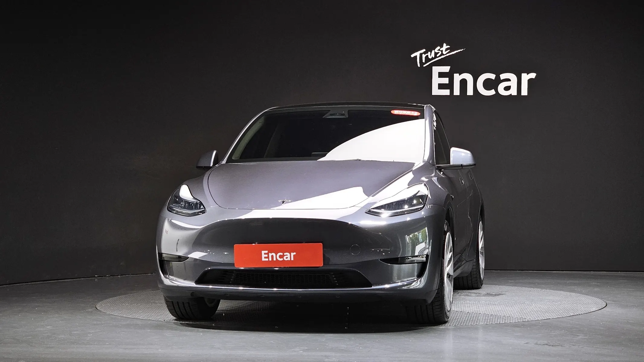 Tesla Y RWD 2024 2/5