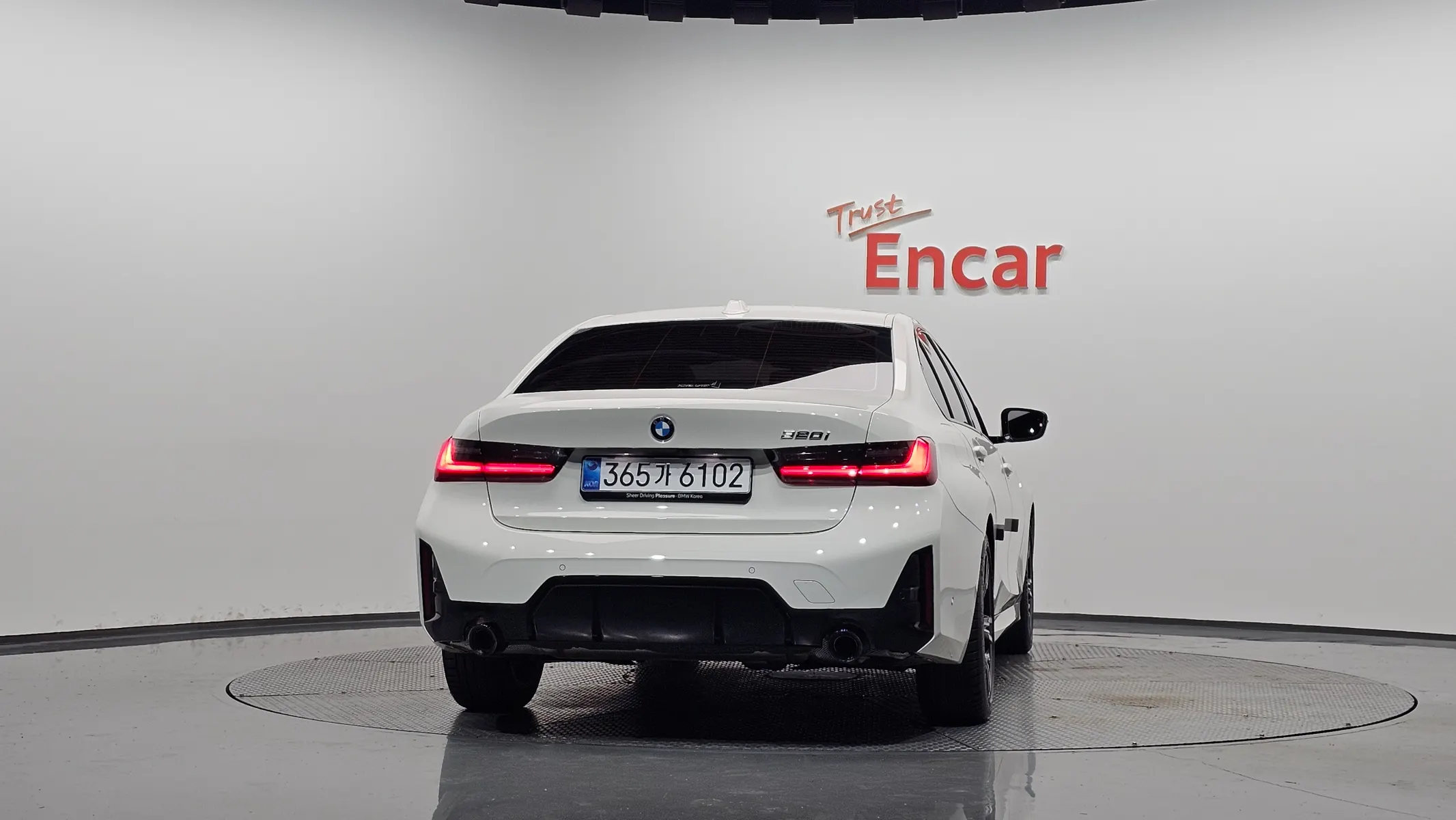 BMW 3 Series (G20) 320i M 2025 3/35