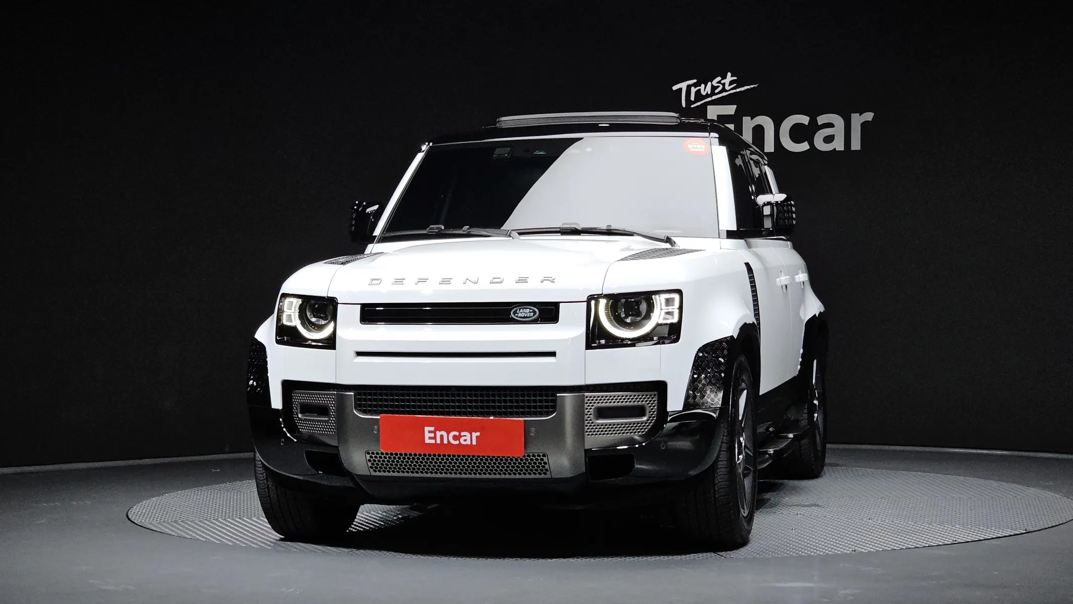 Land Rover (L663) 110 P300 X- SE 2024 3/39