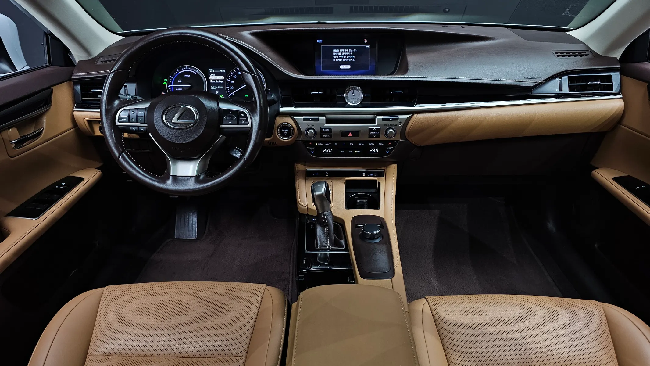 Lexus ES300h 2016 4/5