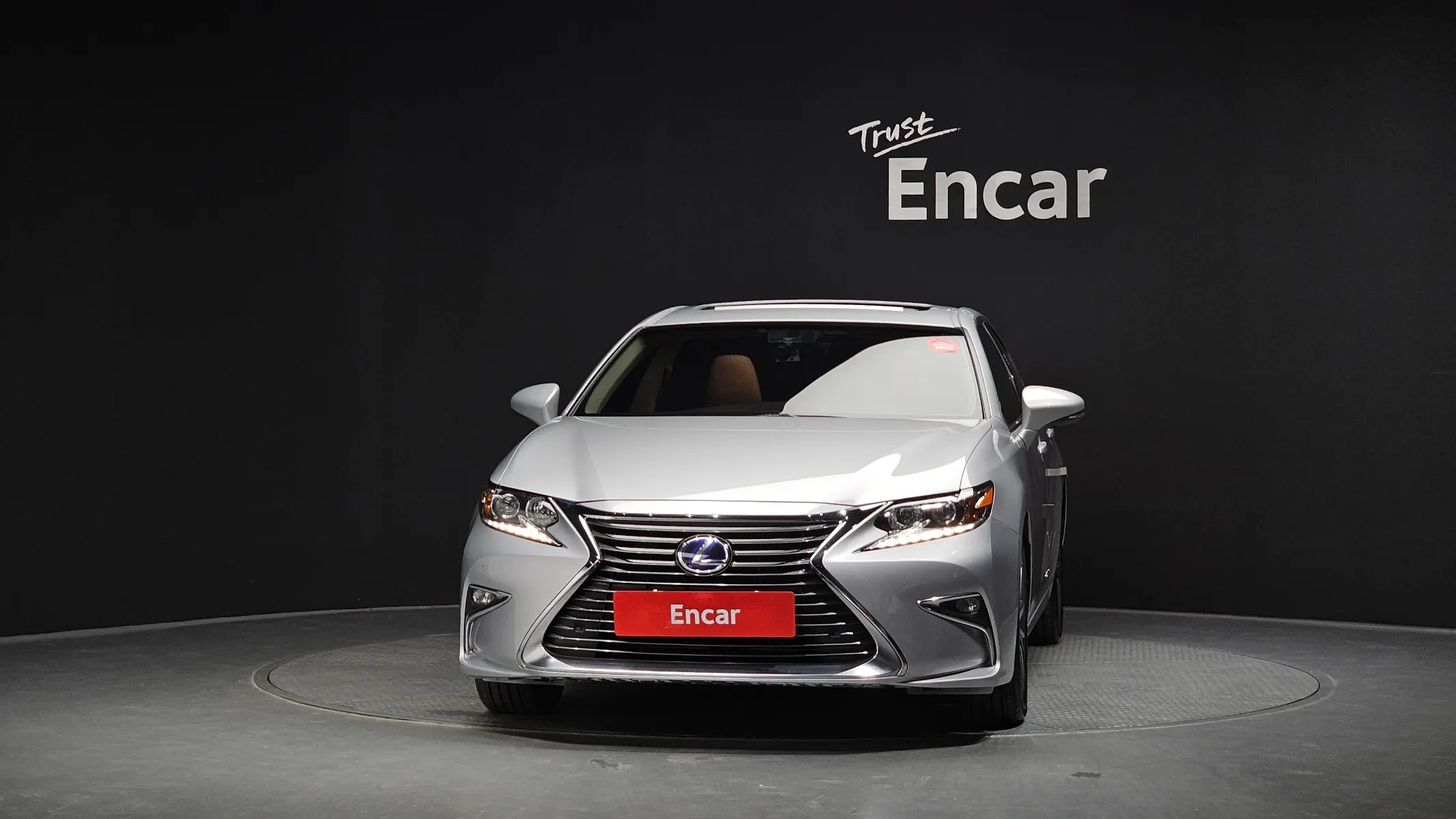 Lexus ES300h 2016 2/5