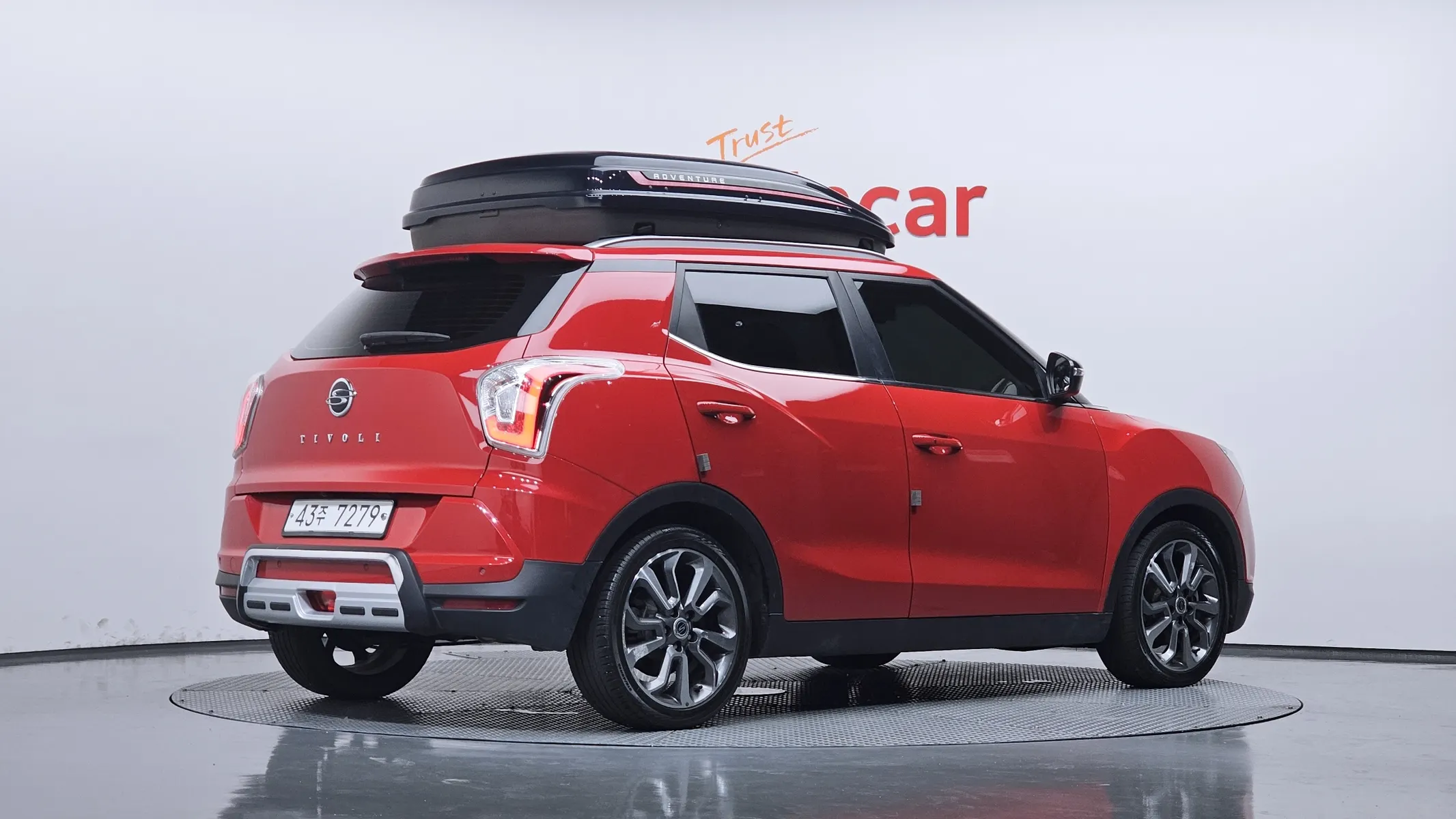 KG Mobility Tivoli LX 2WD 2015 2/32