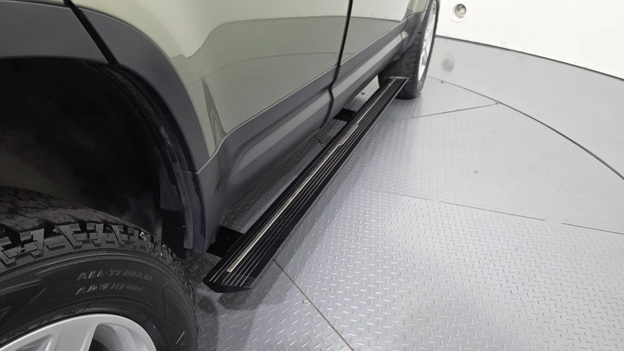 Land Rover (L663) 110 D250 SE 2022 32/33
