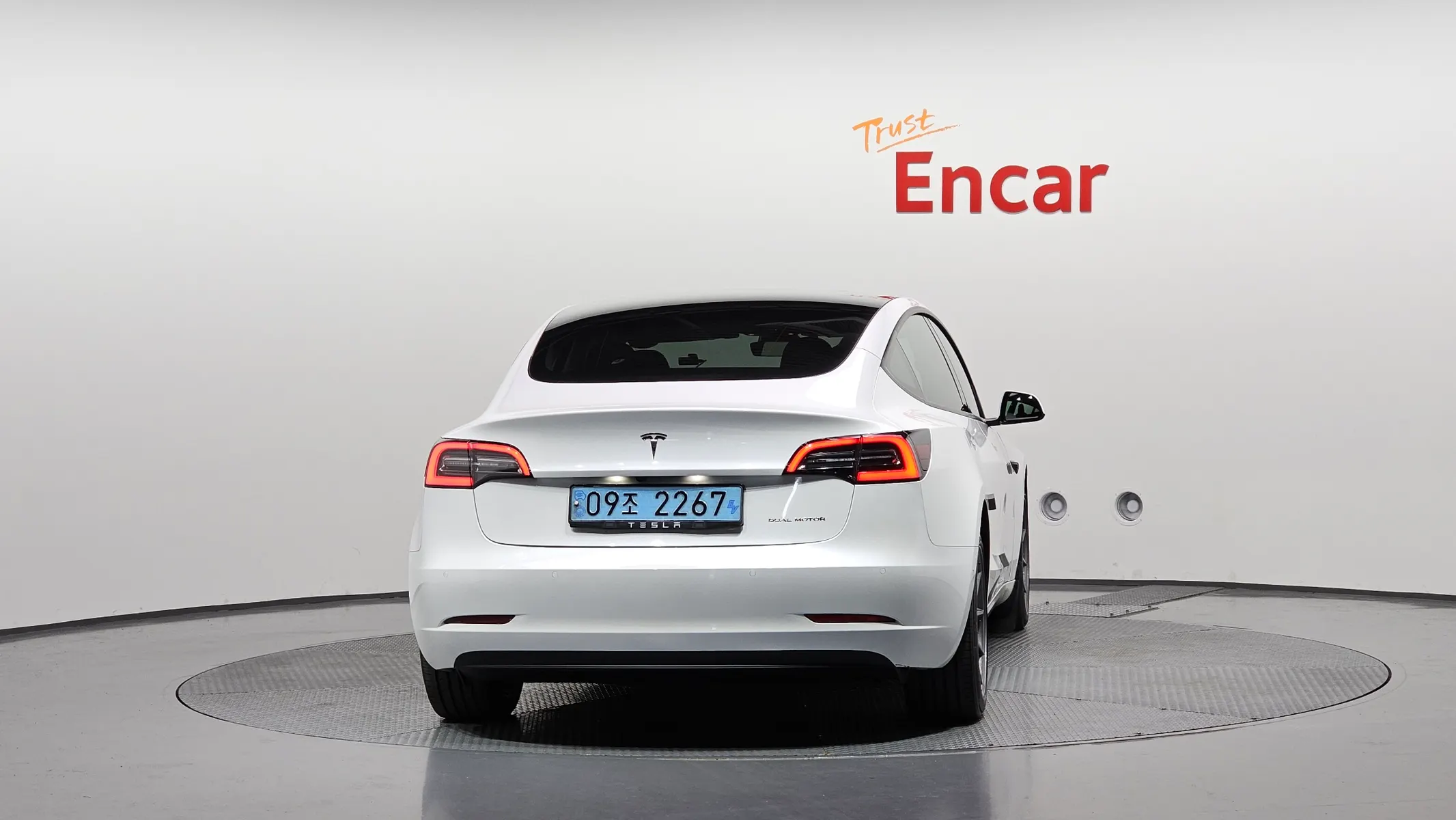 Tesla 3 AWD 2021 3/5