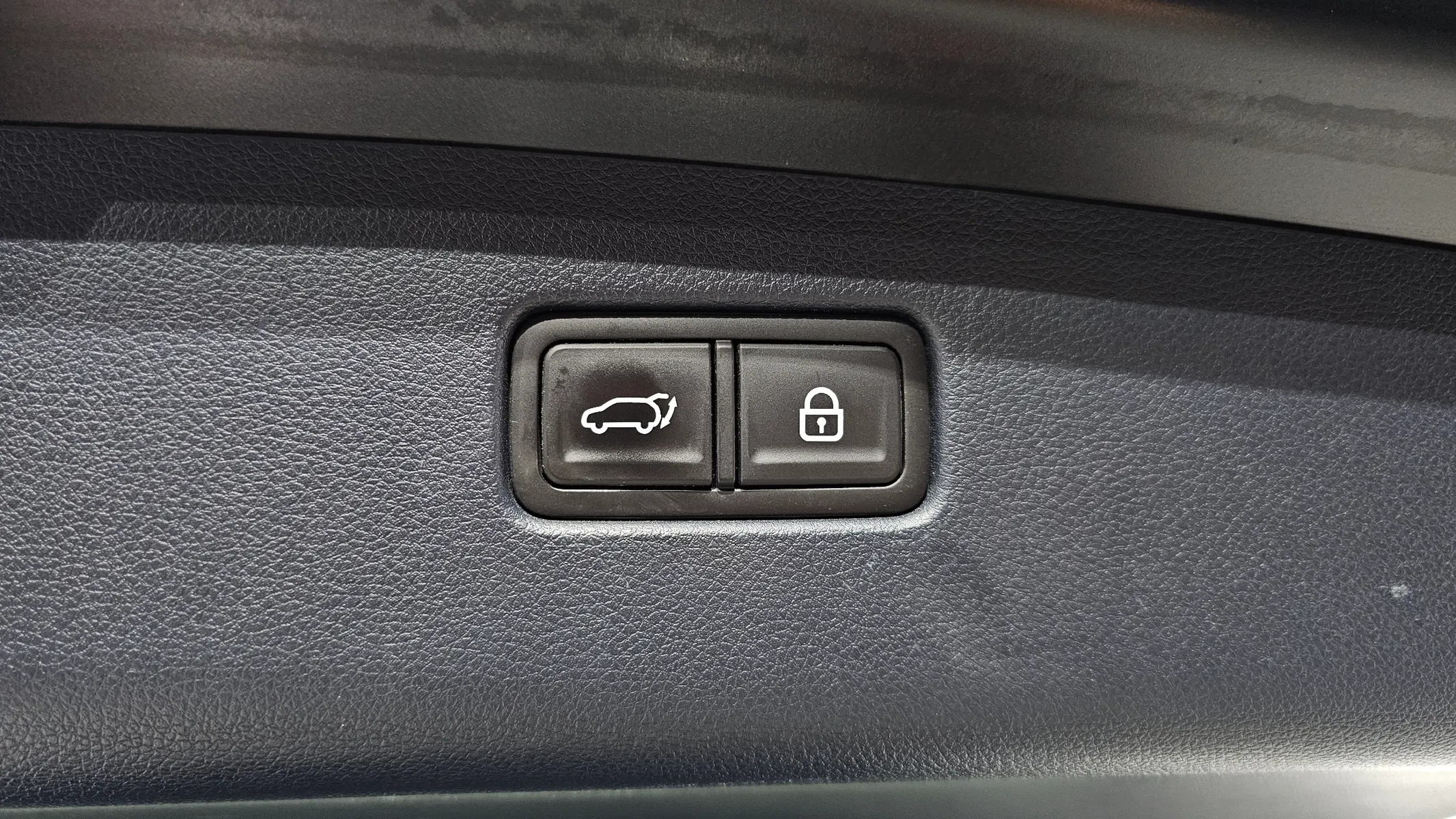 Genesis GV70 2.5T AWD 2021 38/39