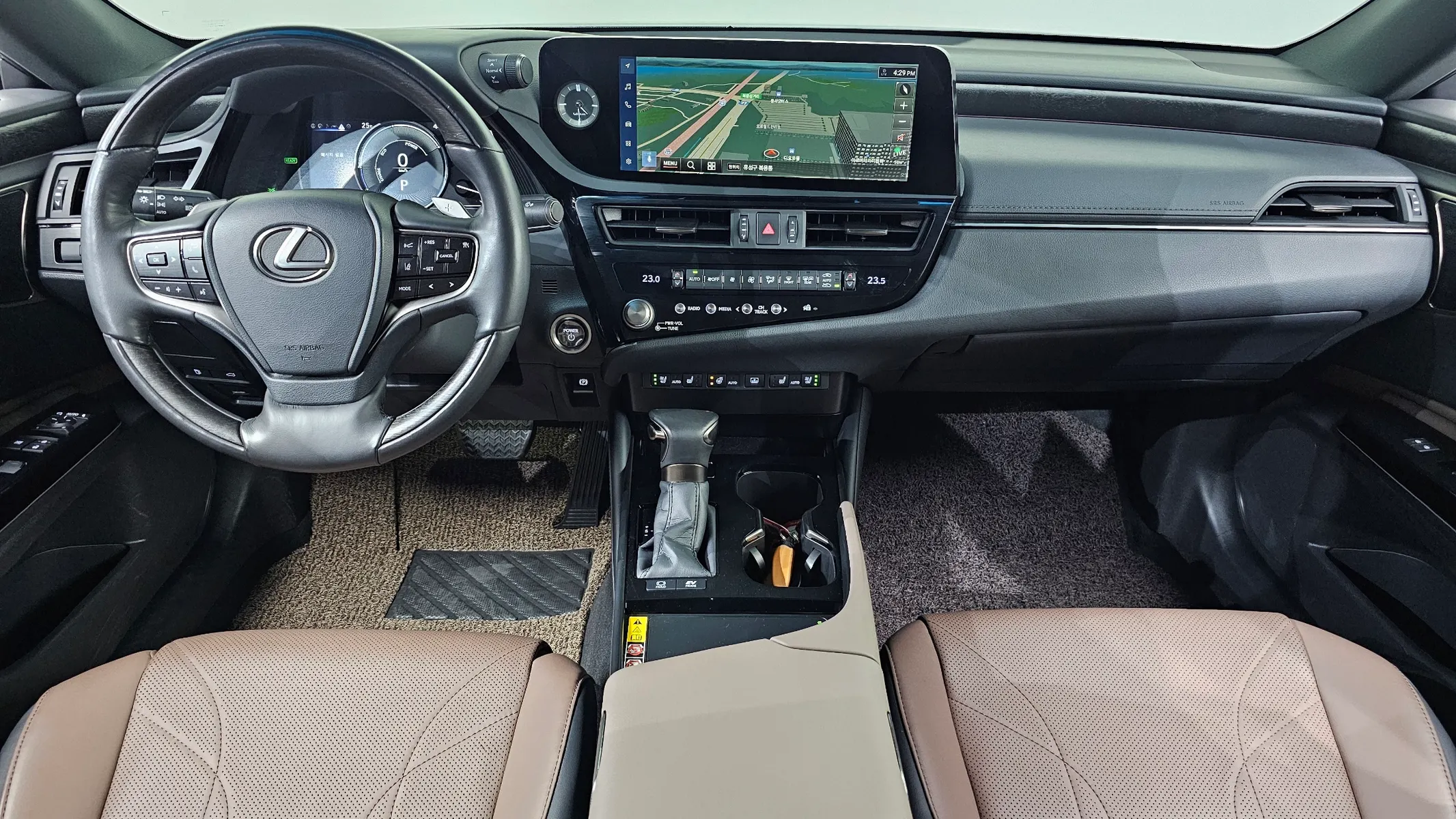Lexus ES300h 7 2023 4/5