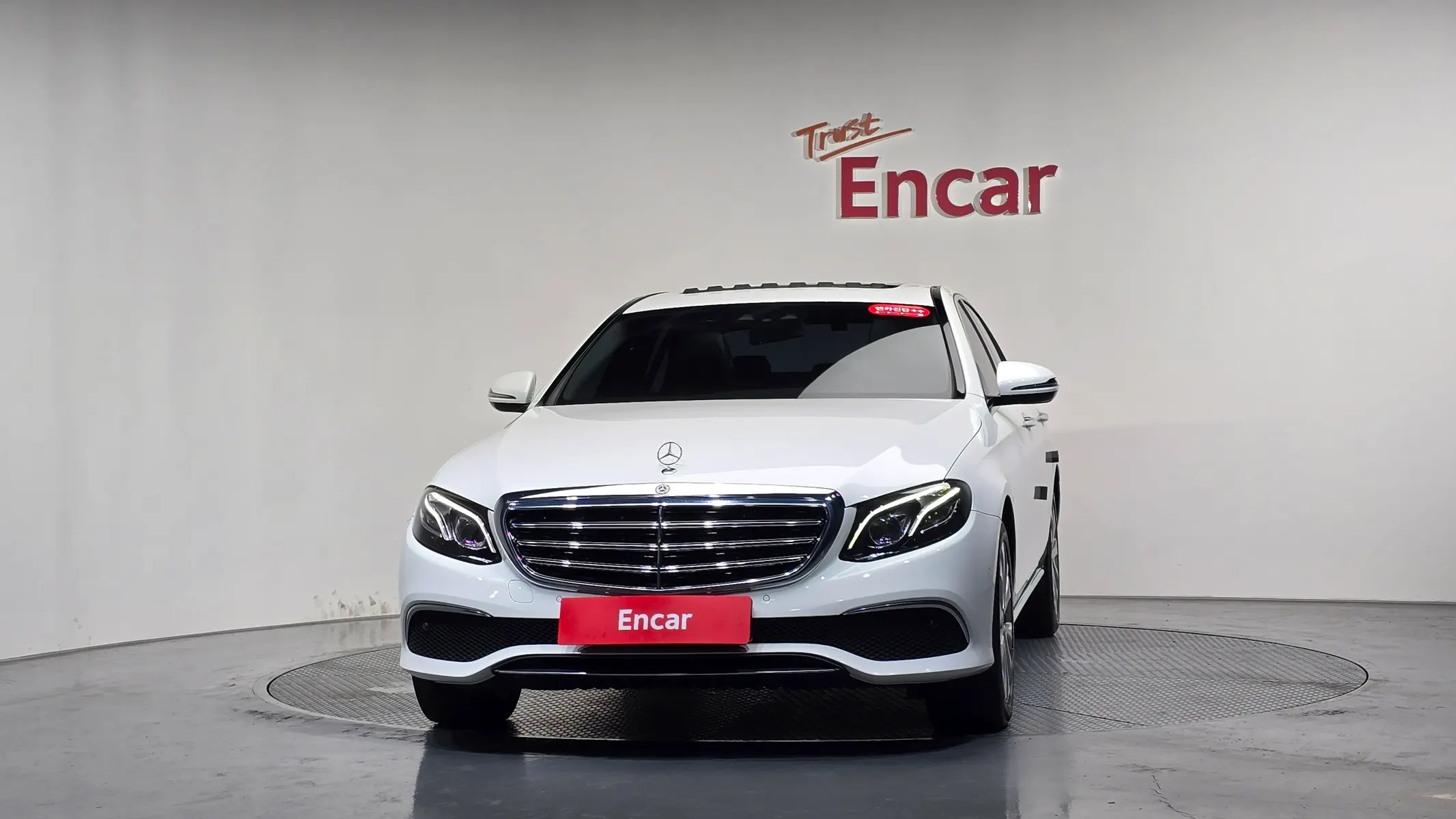 Mercedes-Benz E-Class W213 E220d 2018 3/34