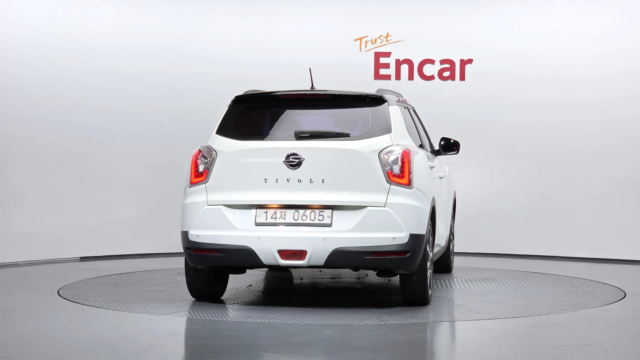 KG Mobility Tivoli LX 2WD 2016 3/5
