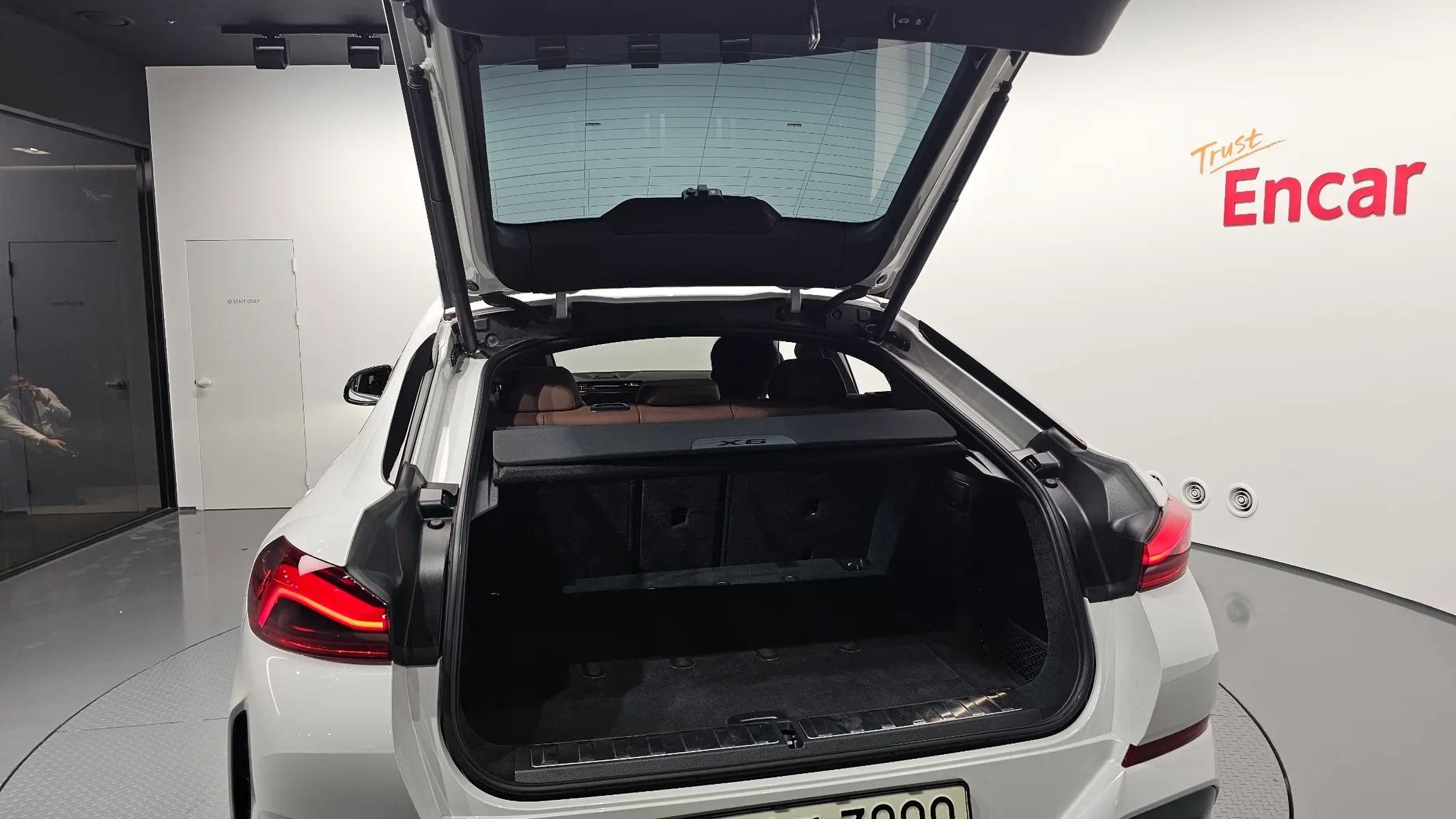 BMW X6 (G06) xDrive40i M 2021 32/33