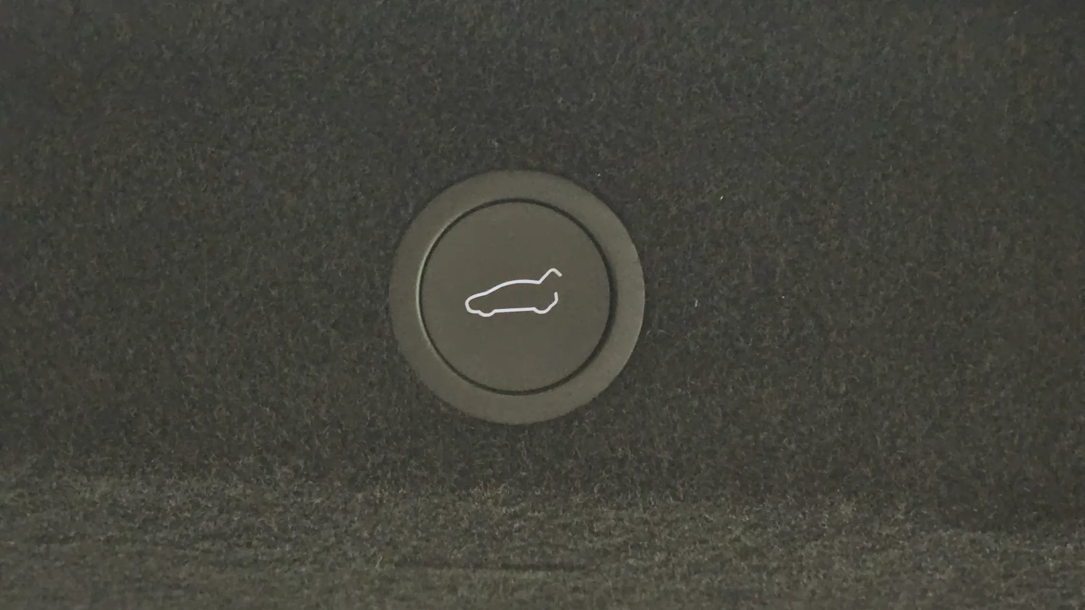 Tesla Y AWD 2025 39/40