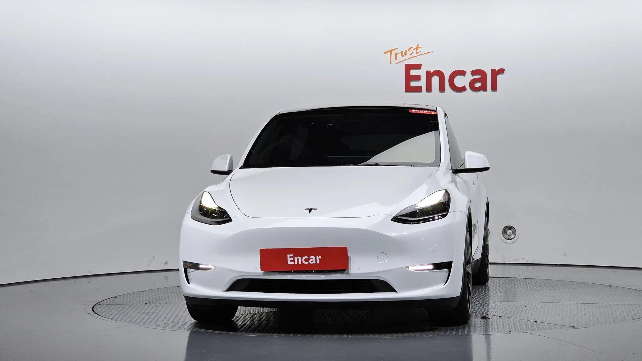Tesla Y AWD 2021 3/34