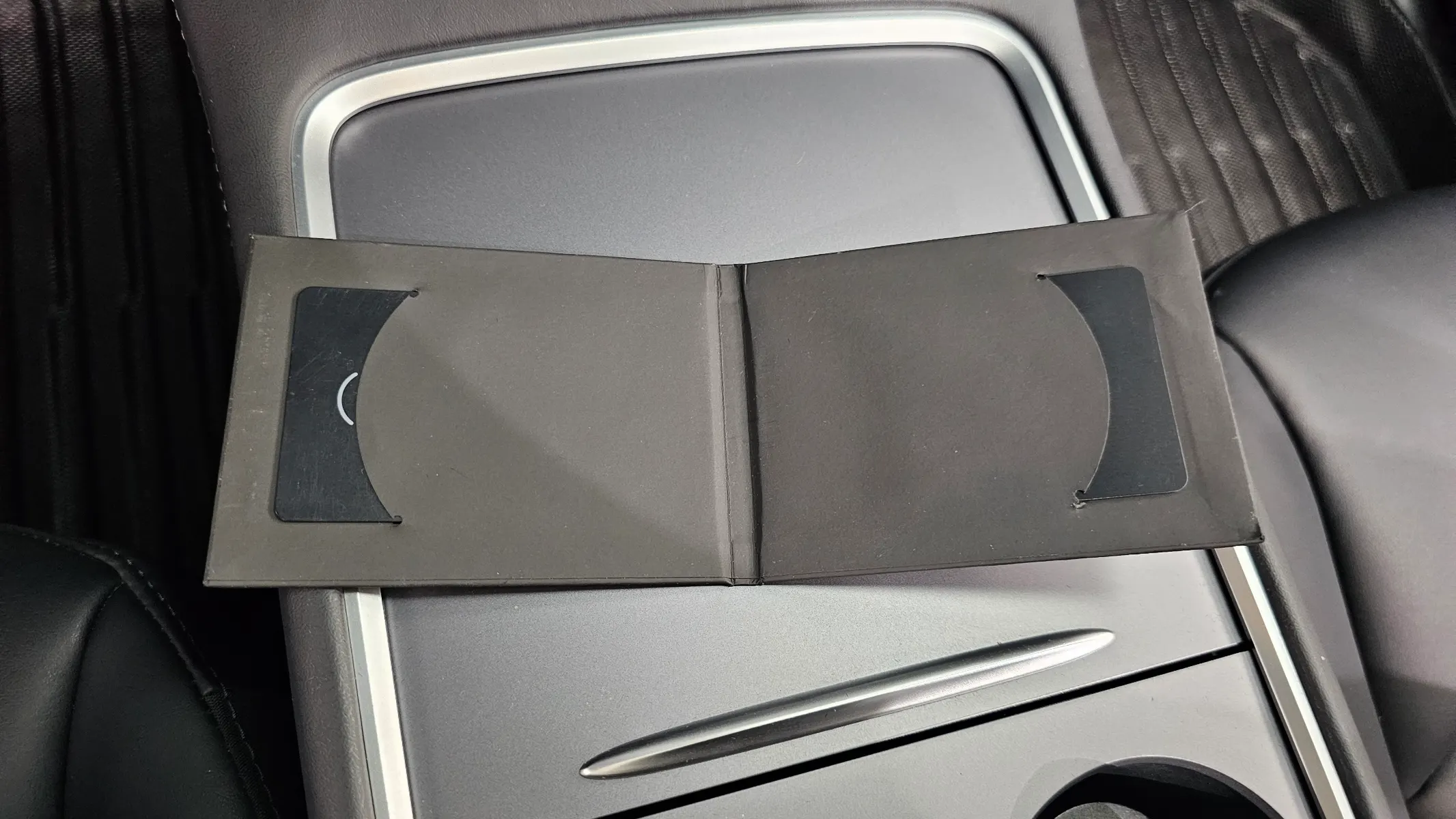 Tesla Y AWD 2021 33/34