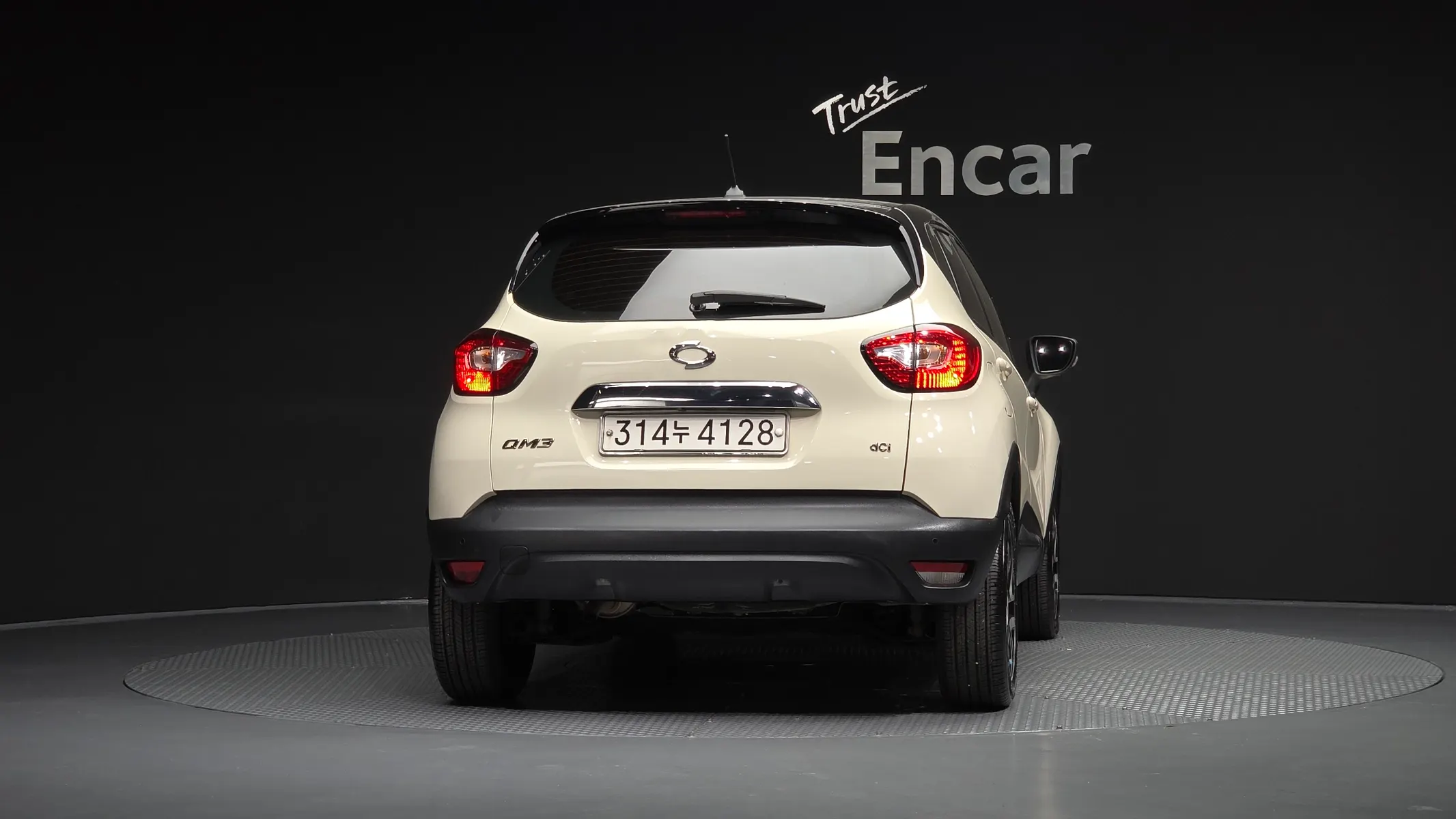 Renault Korea QM3 RE 2015 3/5