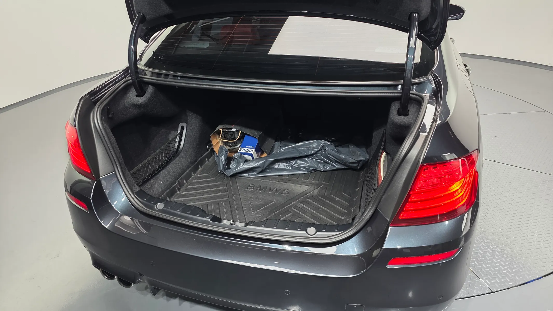 BMW M5 (F10) M5 2016 39/40