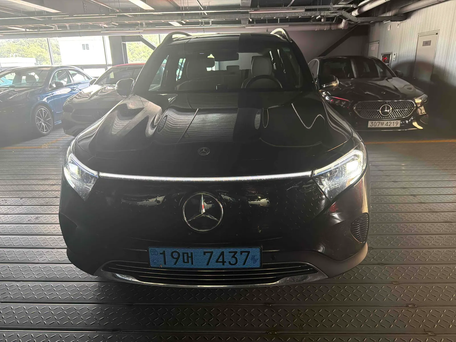Mercedes-Benz EQB X243 EQB300 4MATIC 2026 2/5