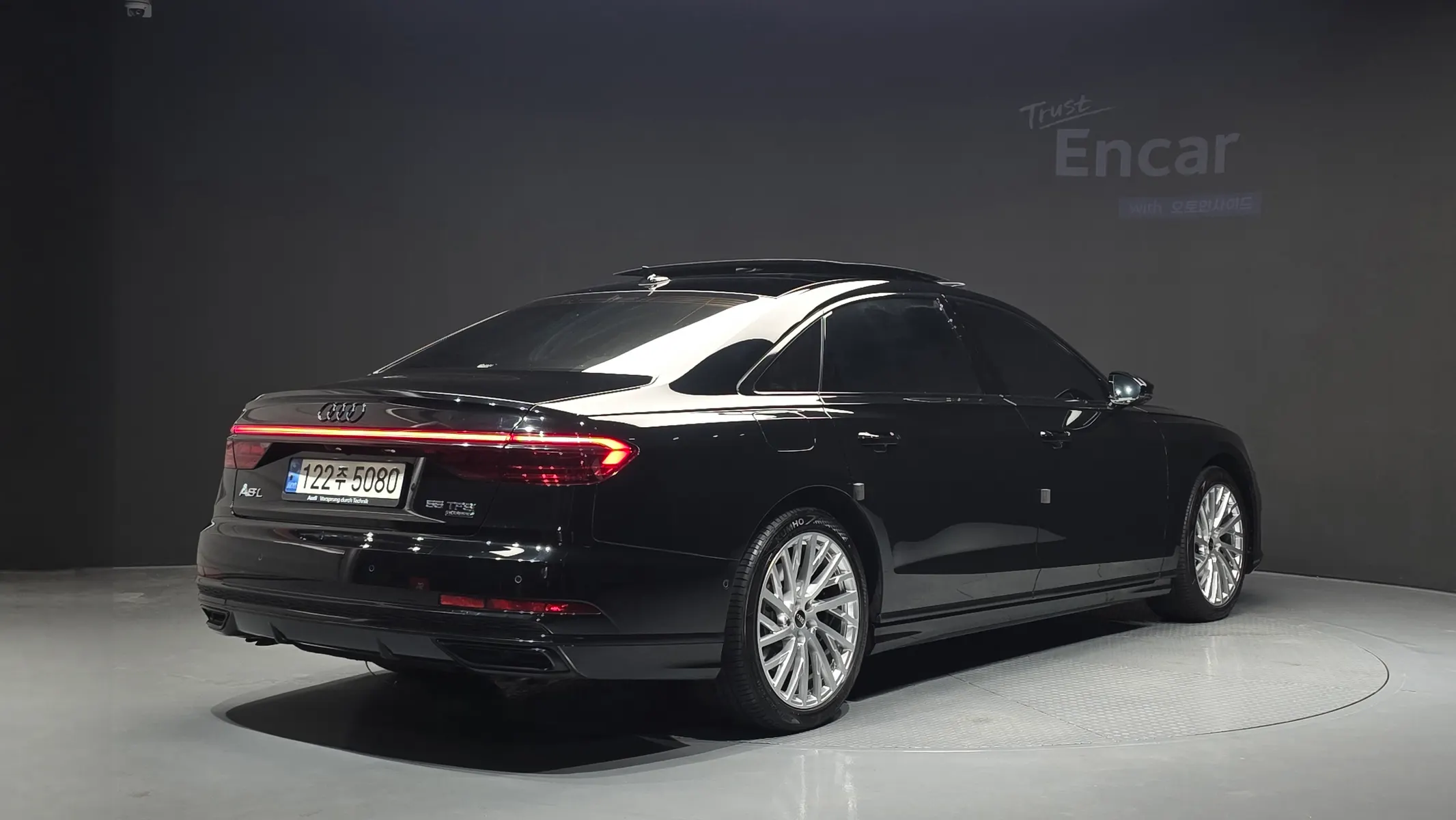 Audi A8 (D5) 55 TFSI LWB 2021 2/46
