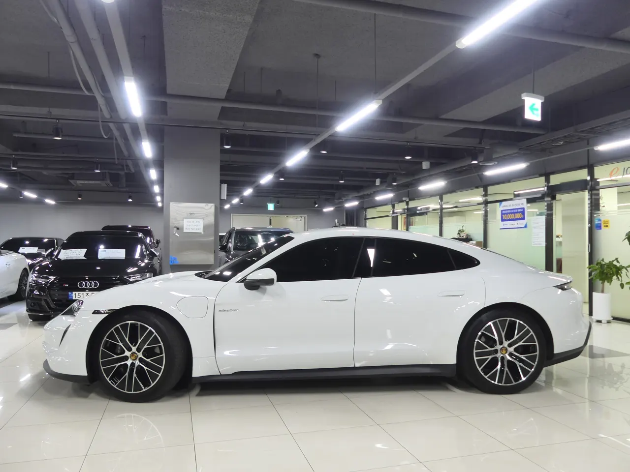 Porsche 타이칸 2022 2/22