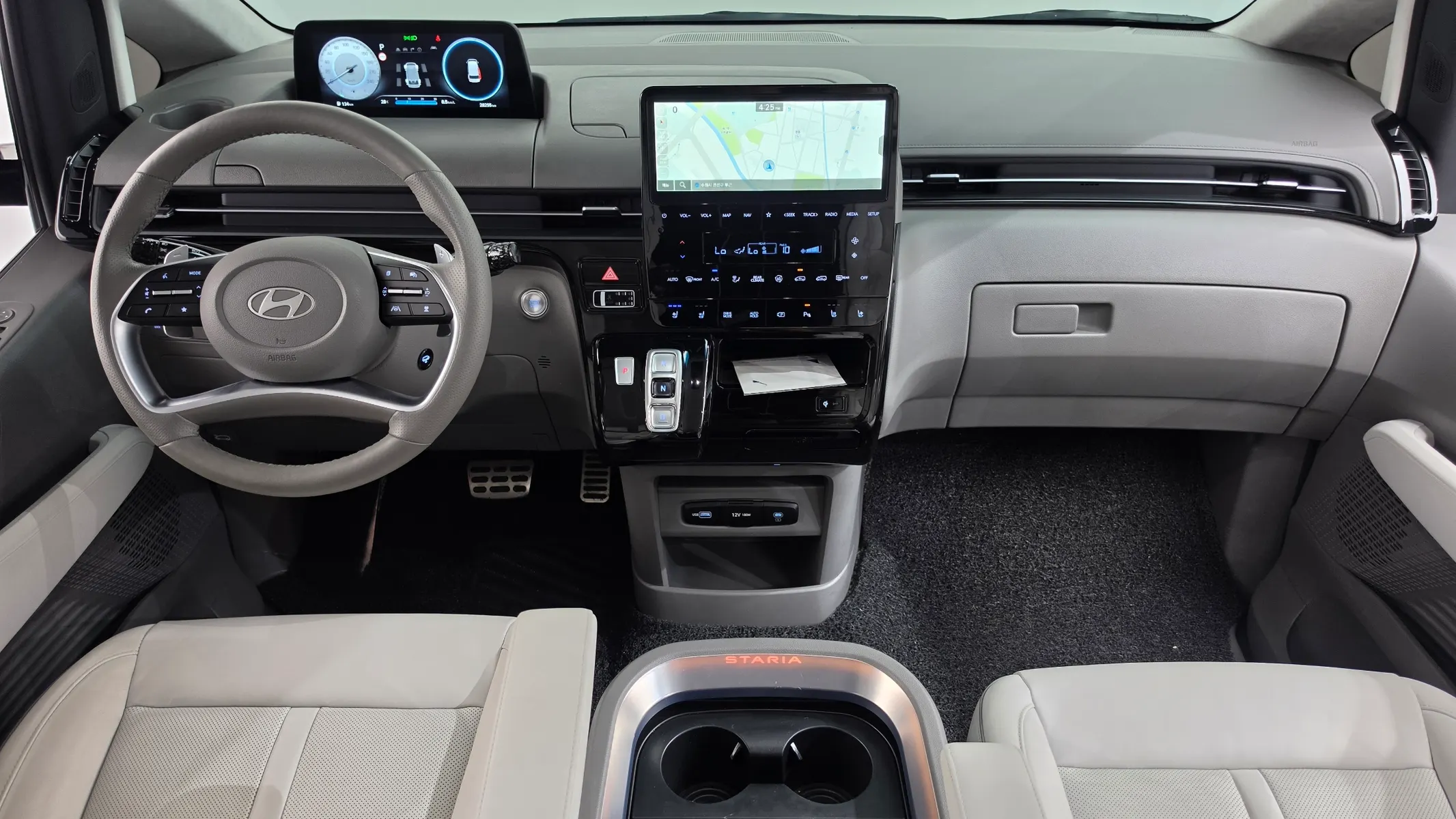 Hyundai Staria 4WD 9 2024 4/5