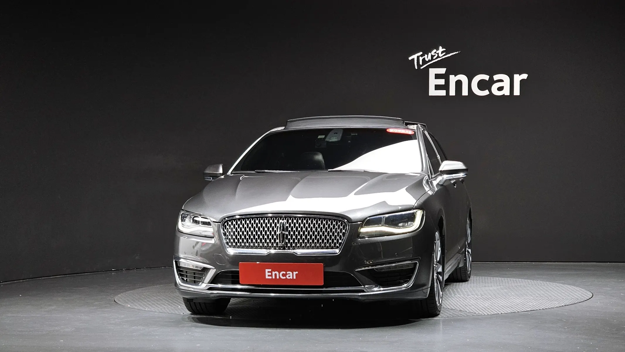 Lincoln MKZ 2.0 2017 2/5