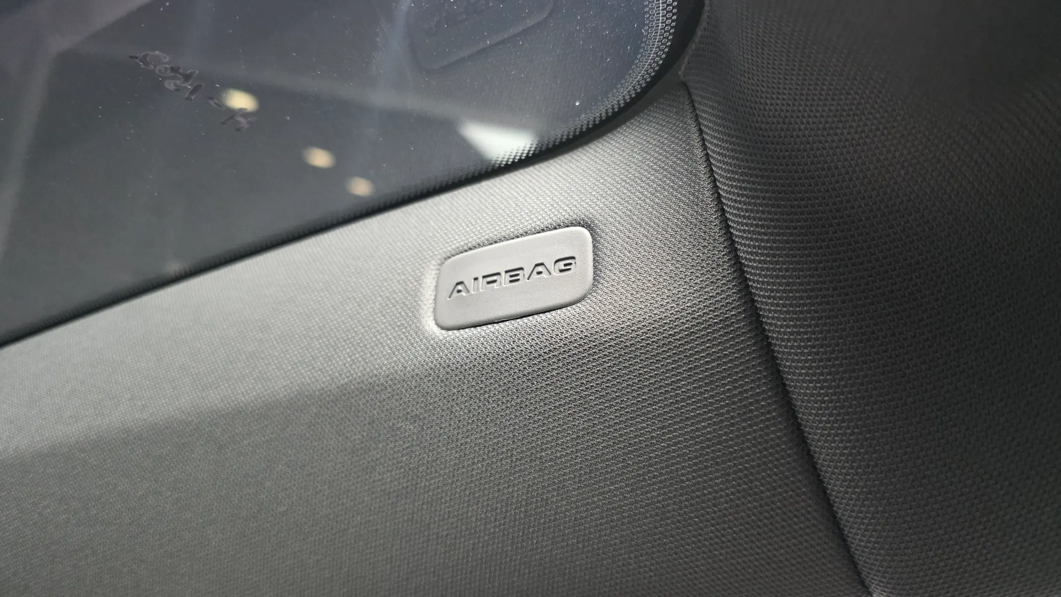Audi Q4 e- (F4) 40 2023 33/34