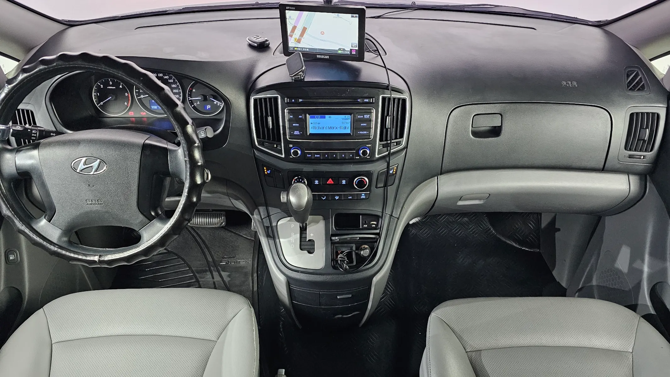 Hyundai Grand Starex 5 2017 4/5