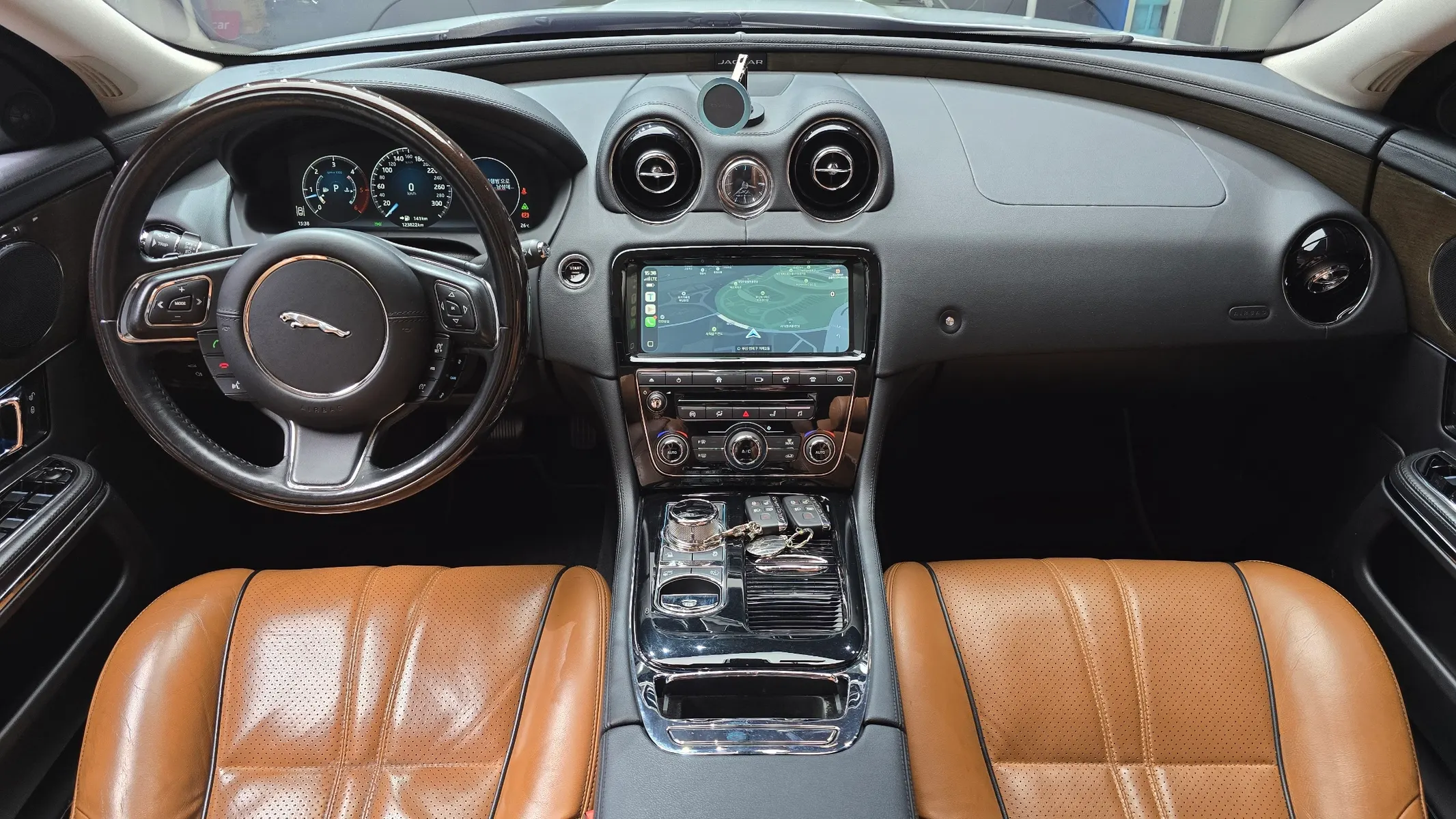 Jaguar All New XJ 3.0D LWB 2018 4/5