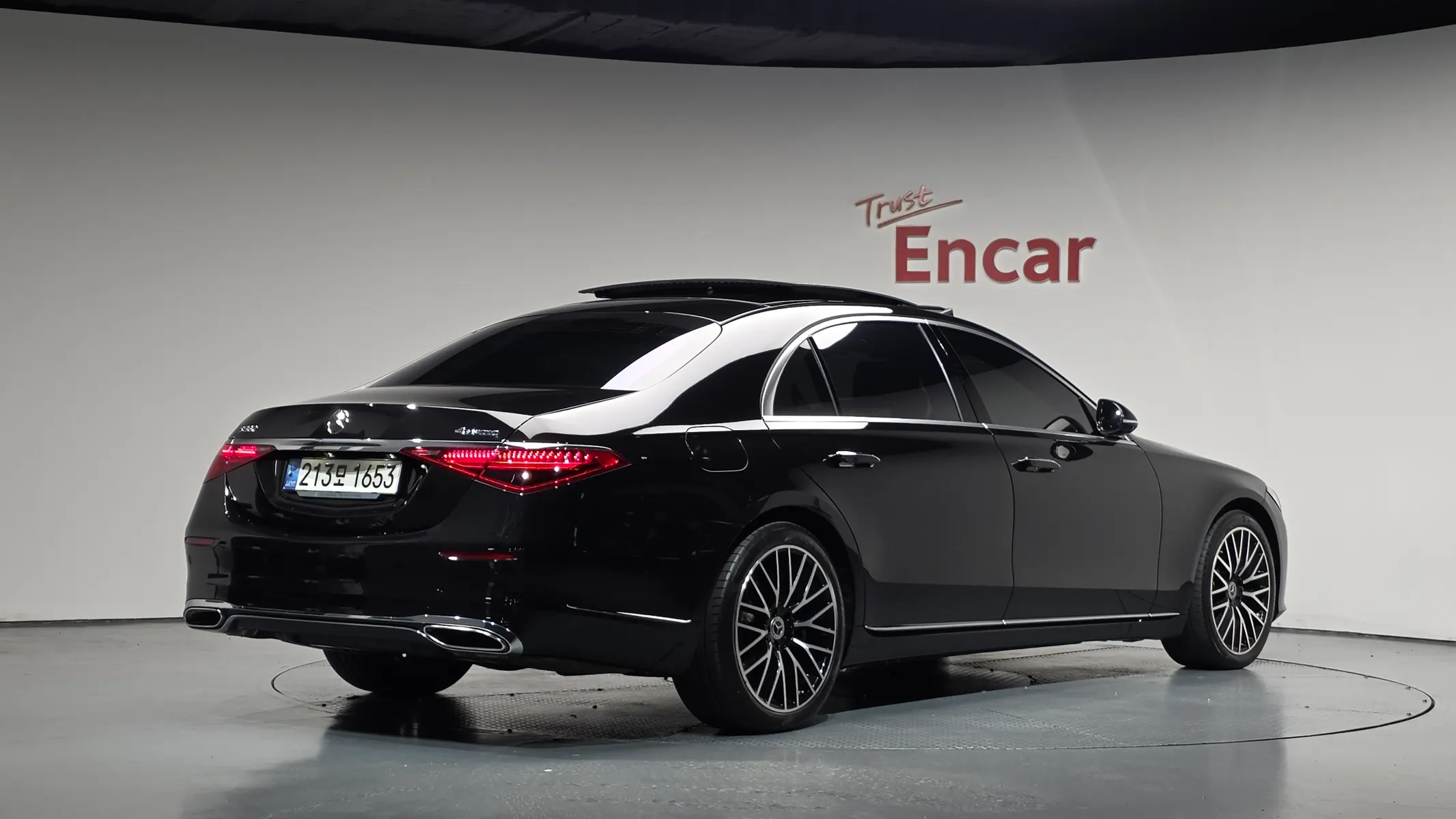 Mercedes-Benz S-Class W223 S580L 4MATIC 2022 2/43