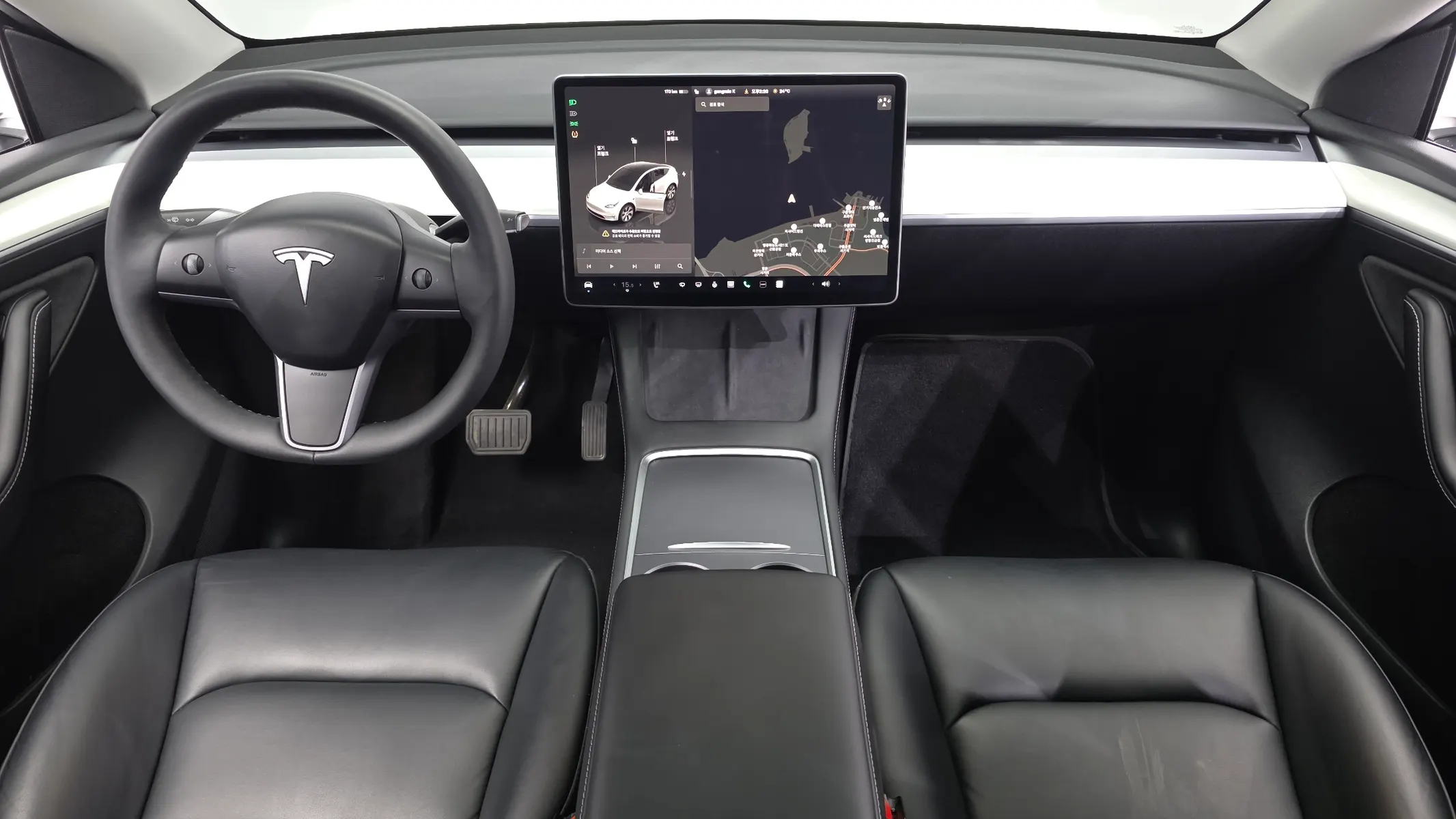 Tesla Y RWD 2024 4/5