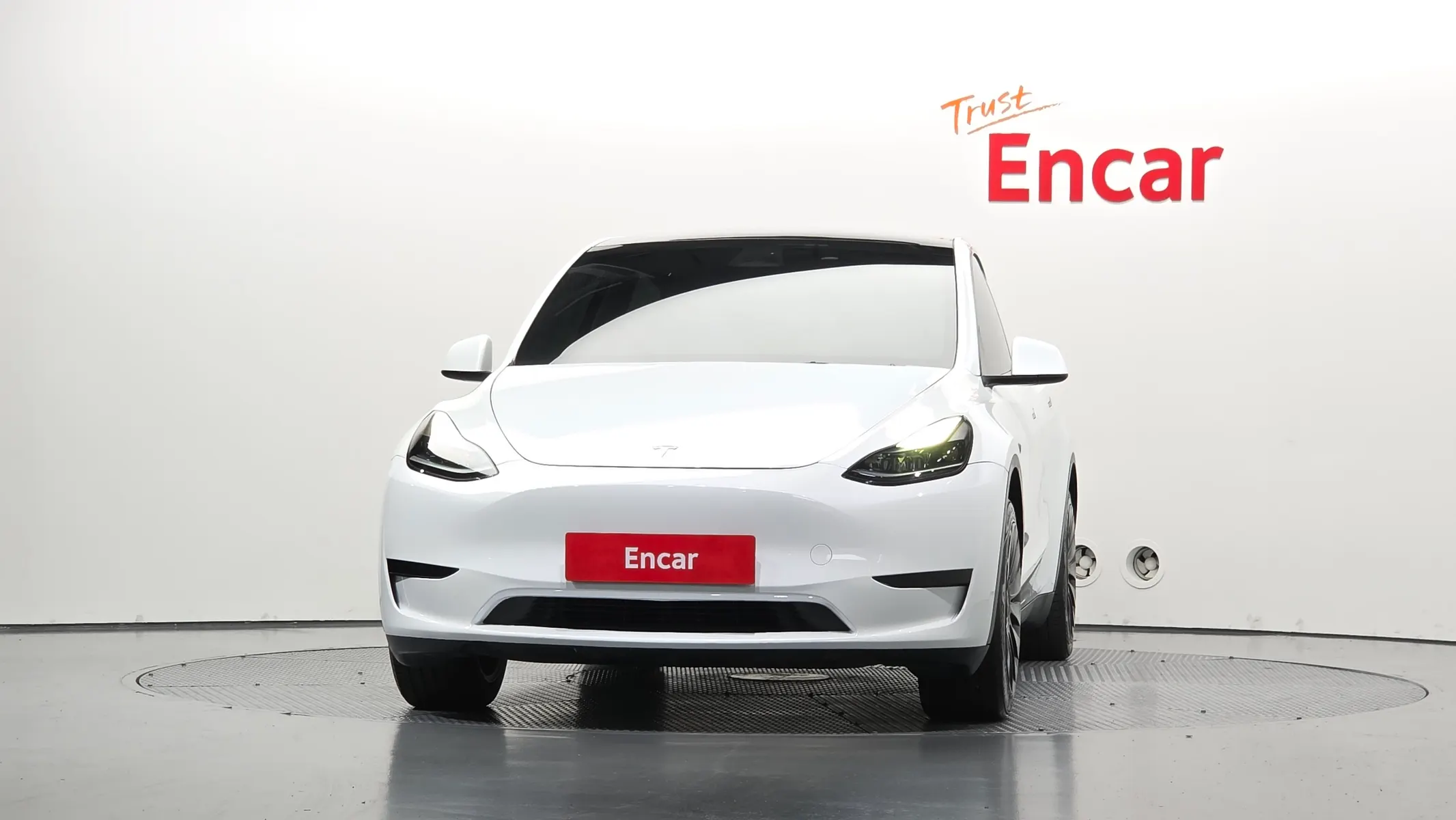 Tesla Y RWD 2024 2/5
