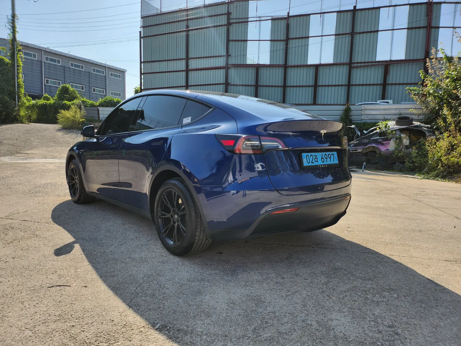 Tesla Y RWD 2024 3/5