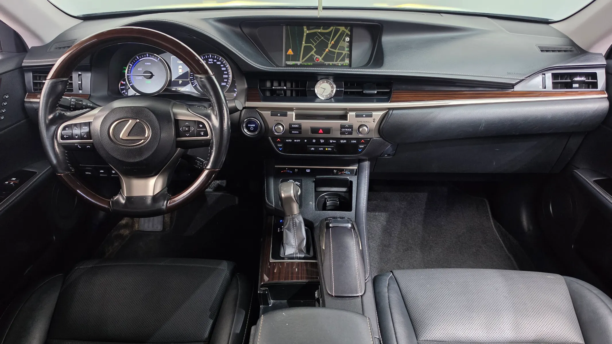 Lexus ES300h 2016 4/5