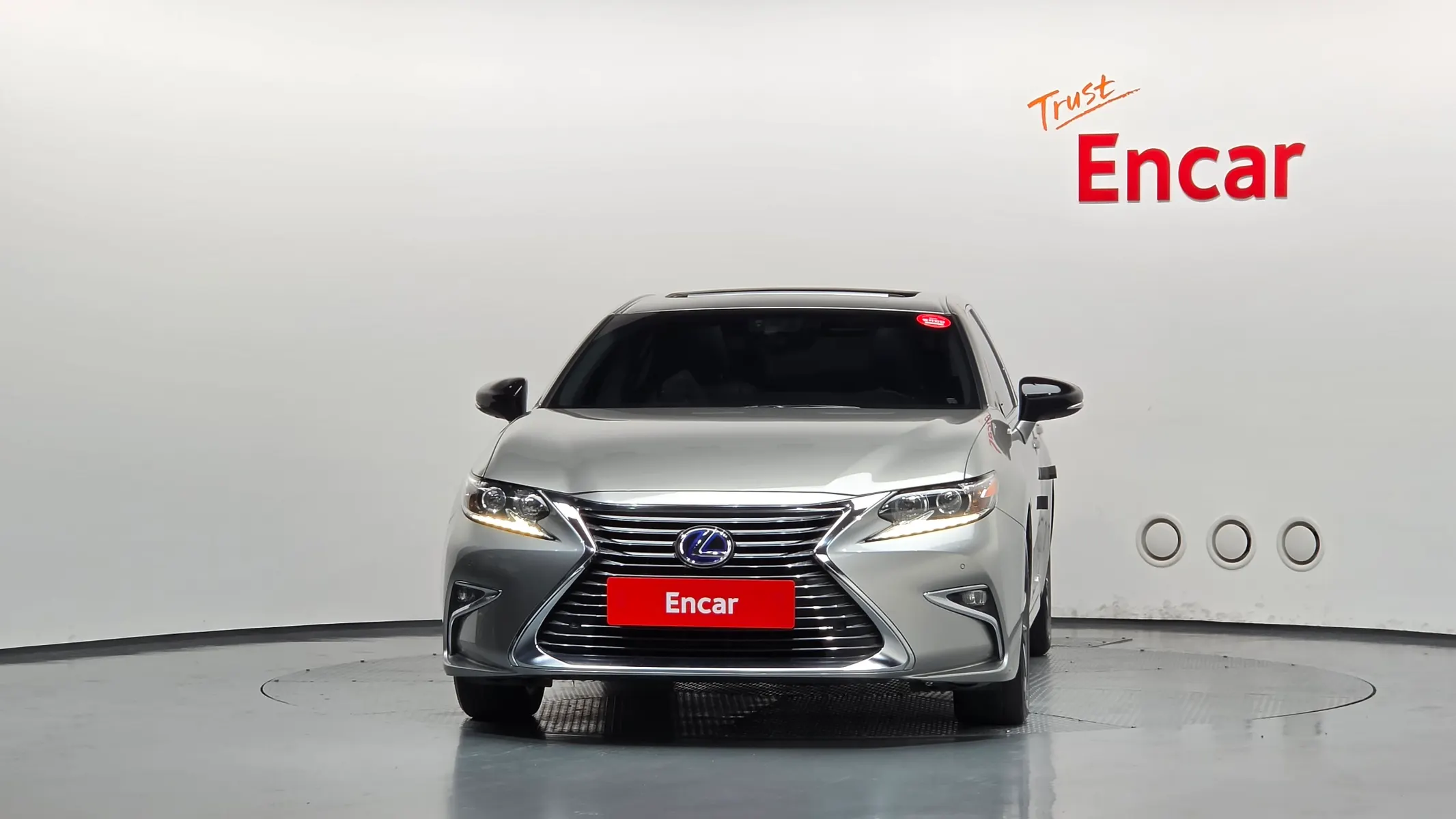 Lexus ES300h 2016 2/5