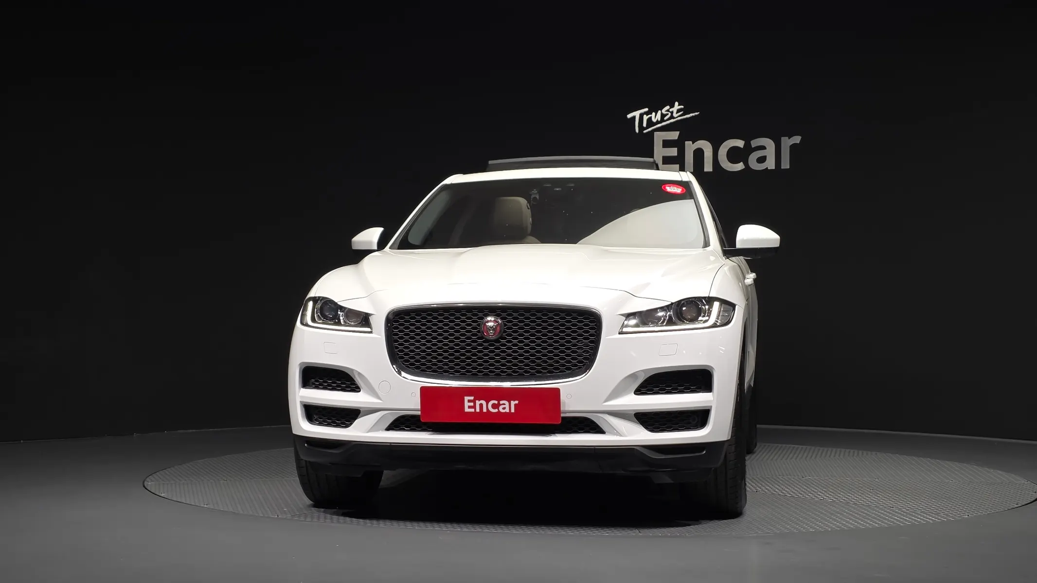 Jaguar F-PACE 20d 2017 2/5