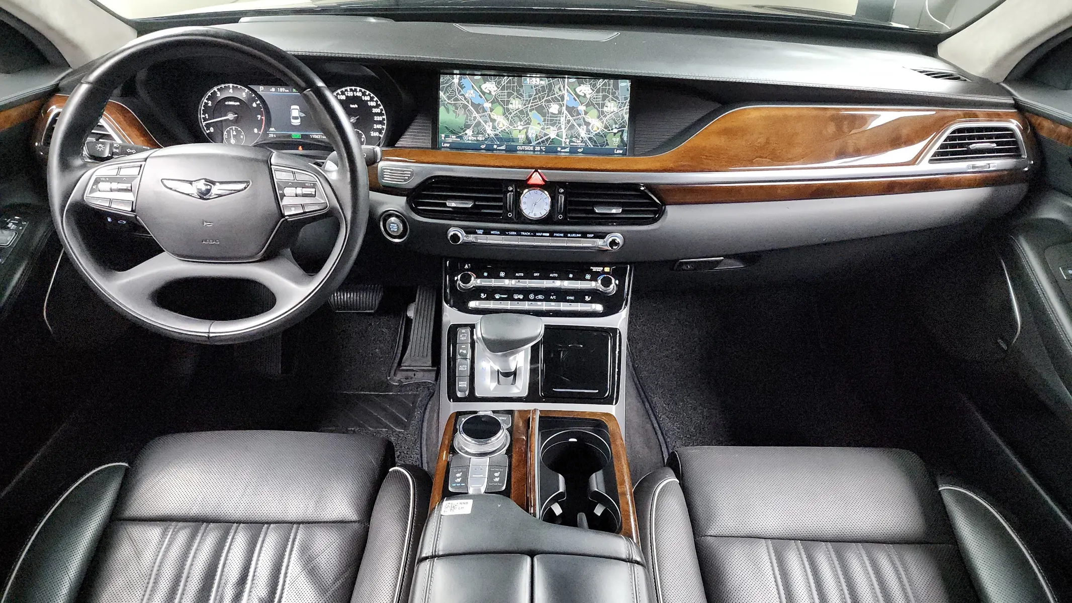 Genesis EQ900 5.0 GDI AWD 2016 4/5