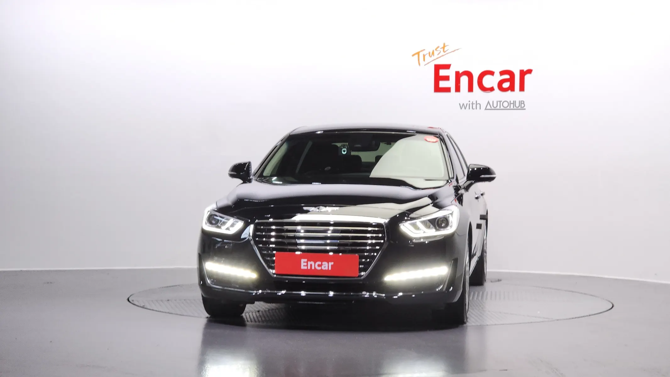 Genesis EQ900 5.0 GDI AWD 2016 2/5