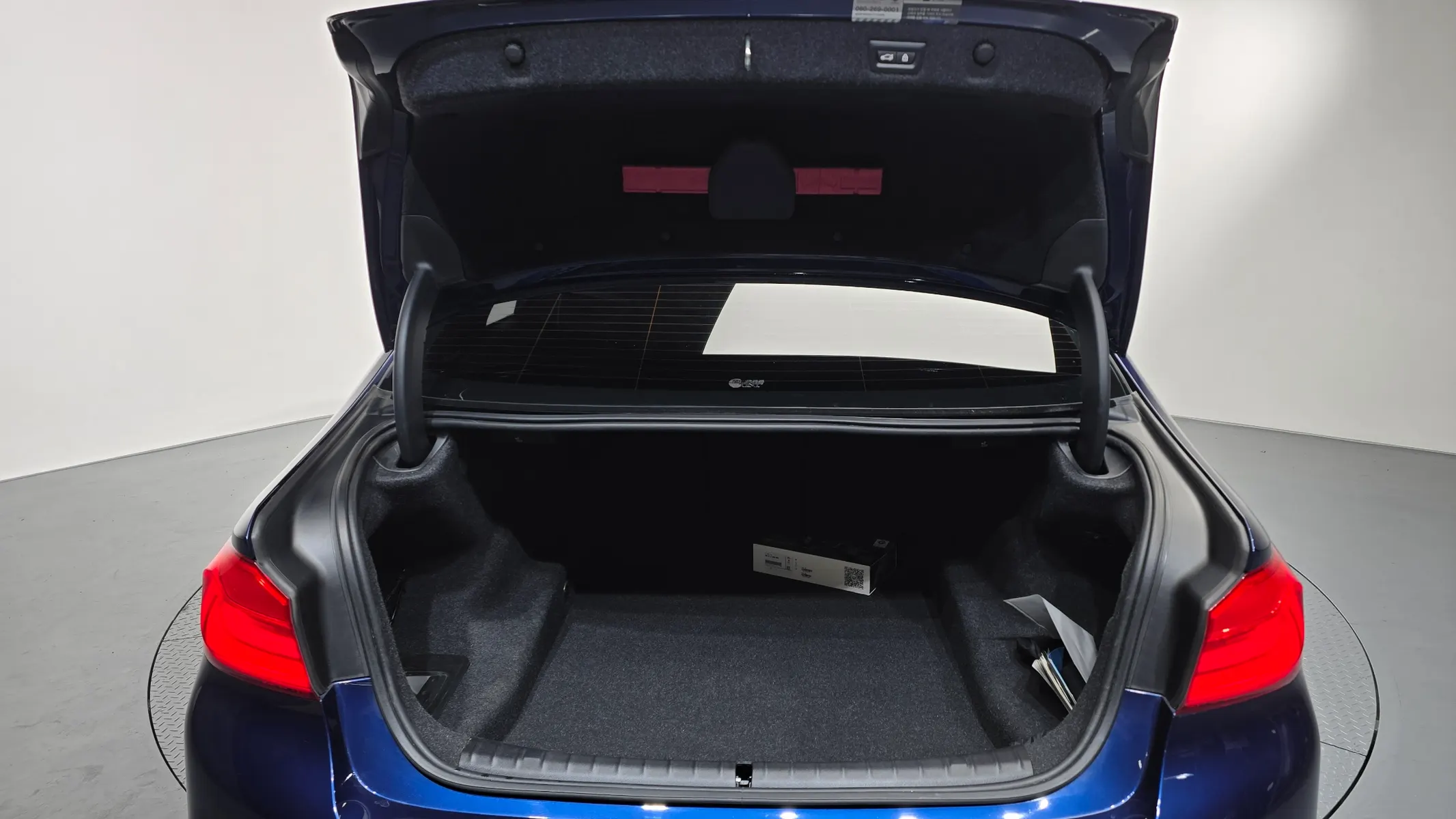 BMW 5 Series (G30) 520i M 2020 20/21