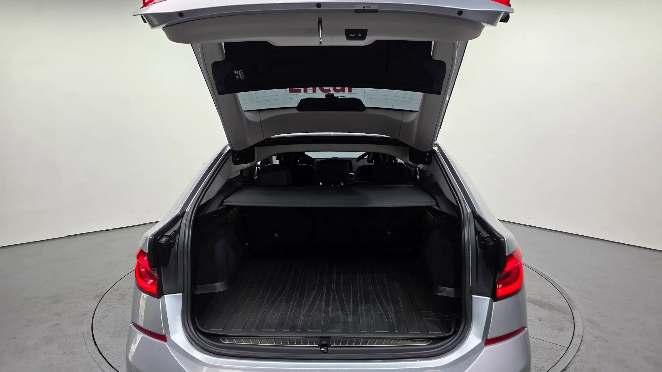 BMW 6 Series GT (G32) 620d 2019 20/21