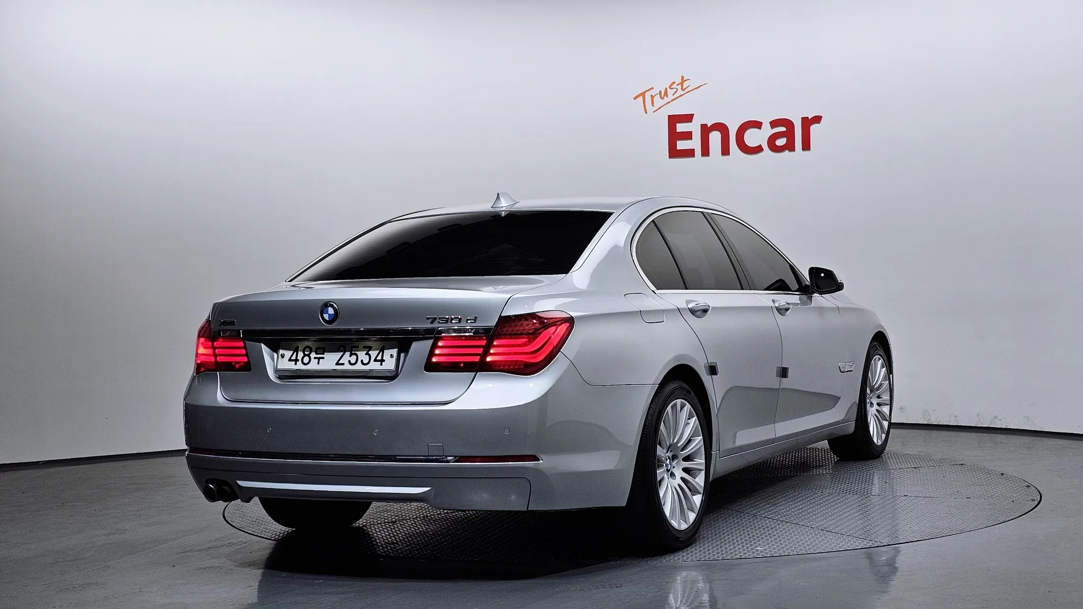 BMW 7 Series (F01) 730d xDrive 2014 2/21