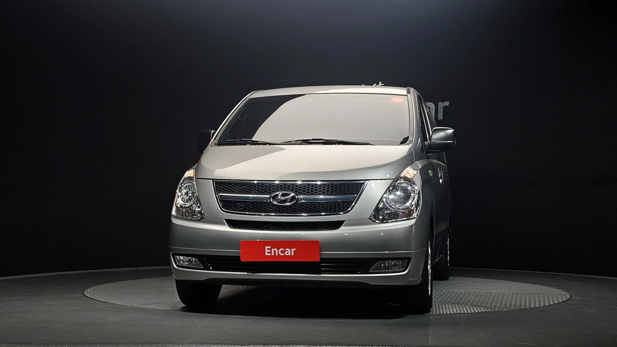 Hyundai Grand Starex 12 2011 2/5