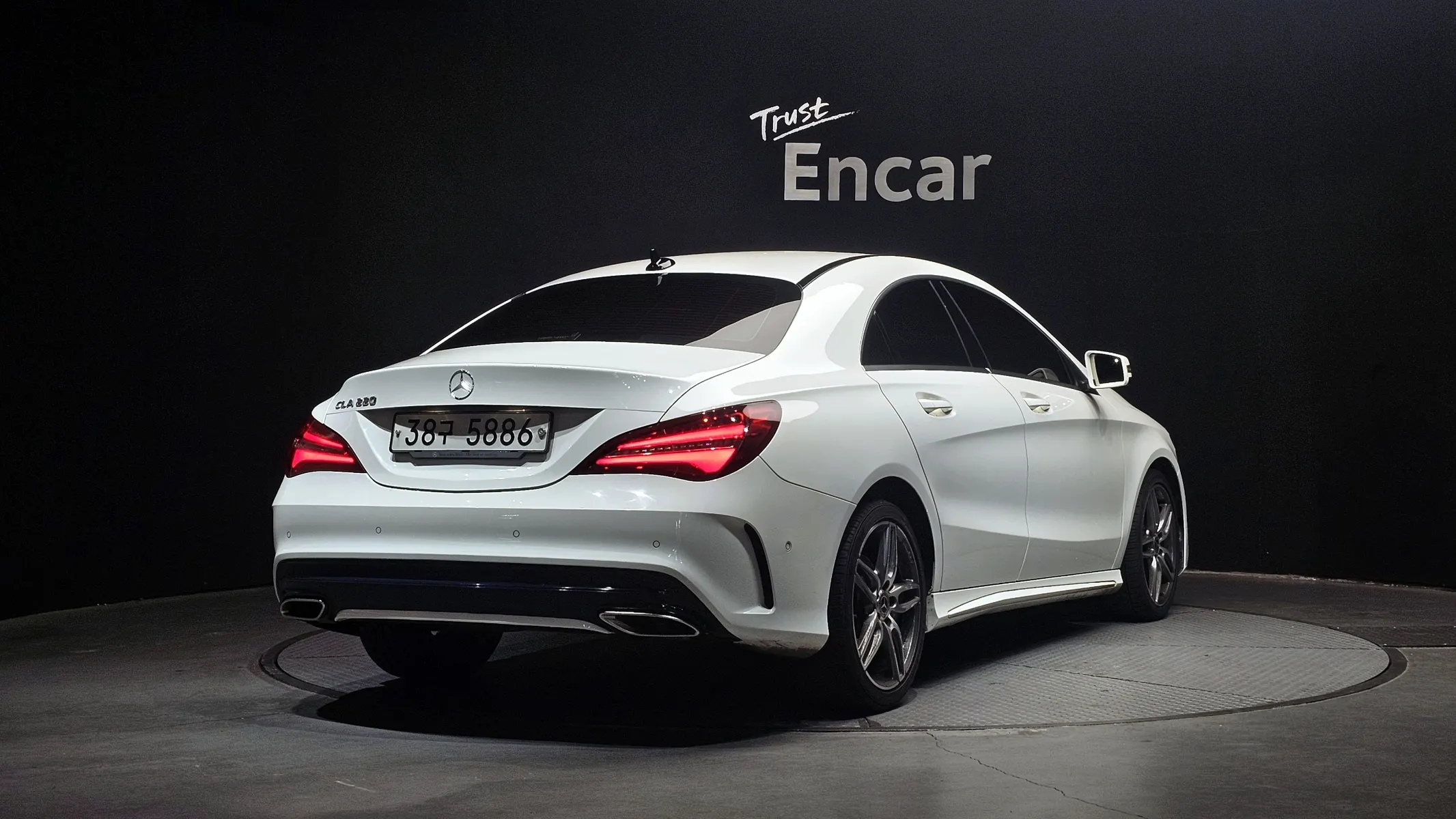 Mercedes-Benz CLA-Class C117 CLA220 AMG Line 2018 2/21