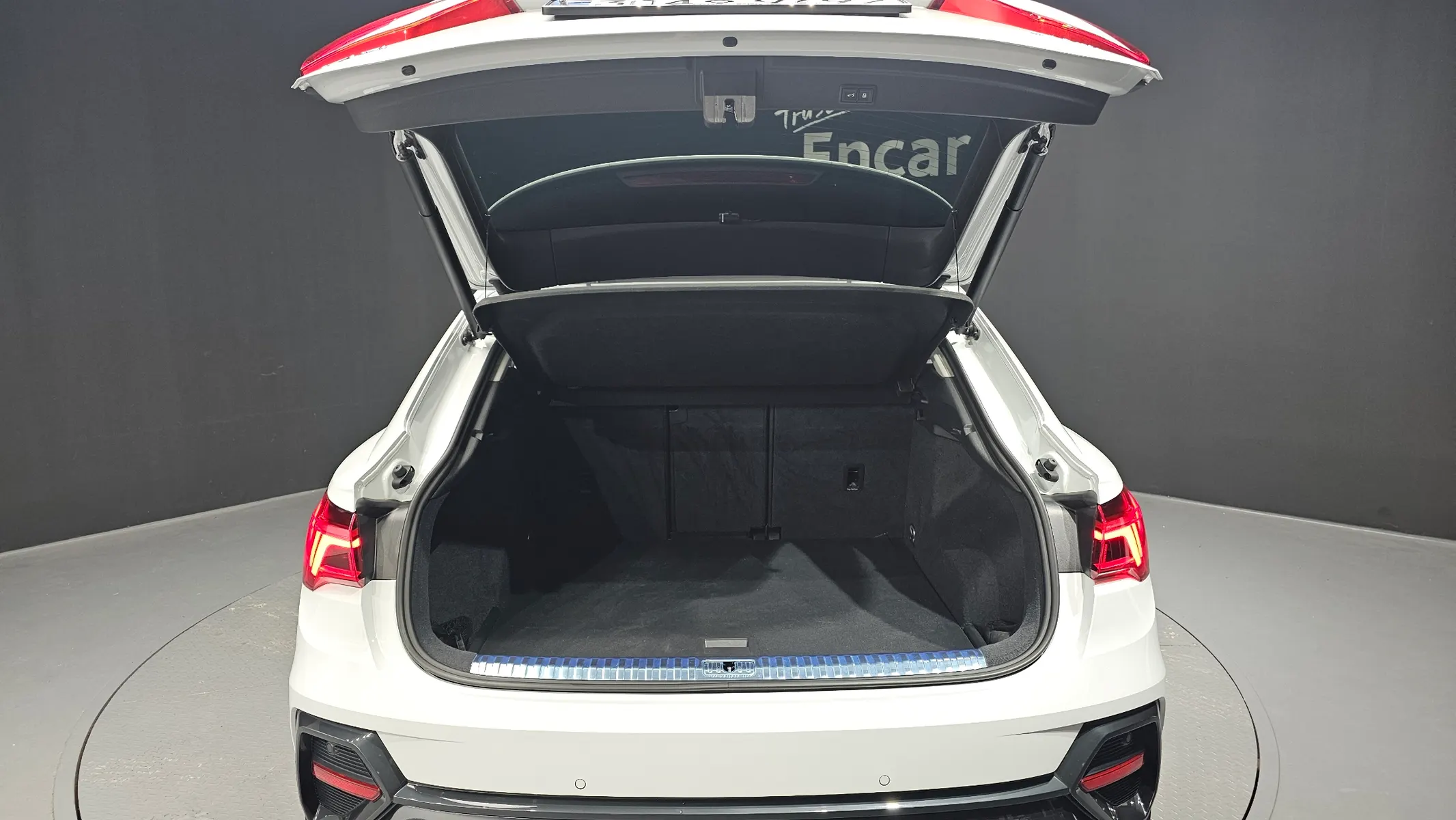 Audi Q3 (F3) 40 TFSI 2024 20/21
